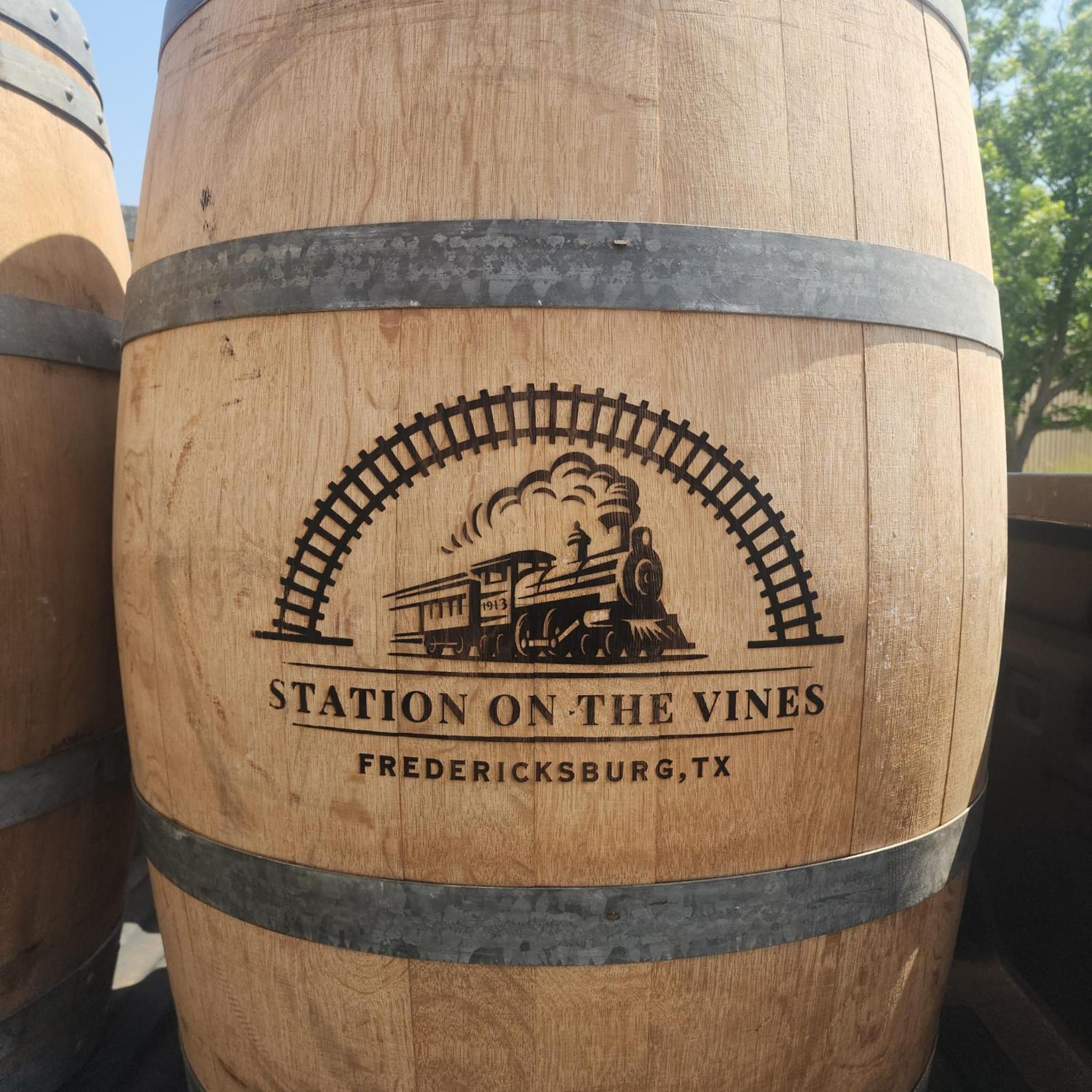 Wine Country Stay with Hot Tub, BBQ, Yard & Pool