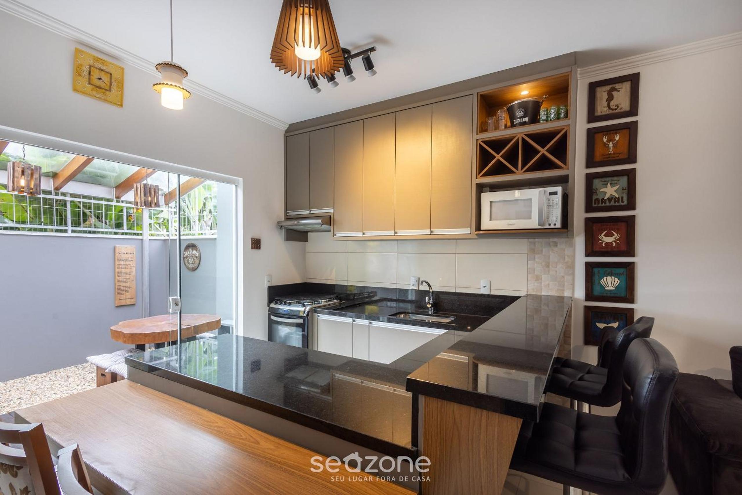3BR House w/ BBQ & Garage 850m Beach RDO0025