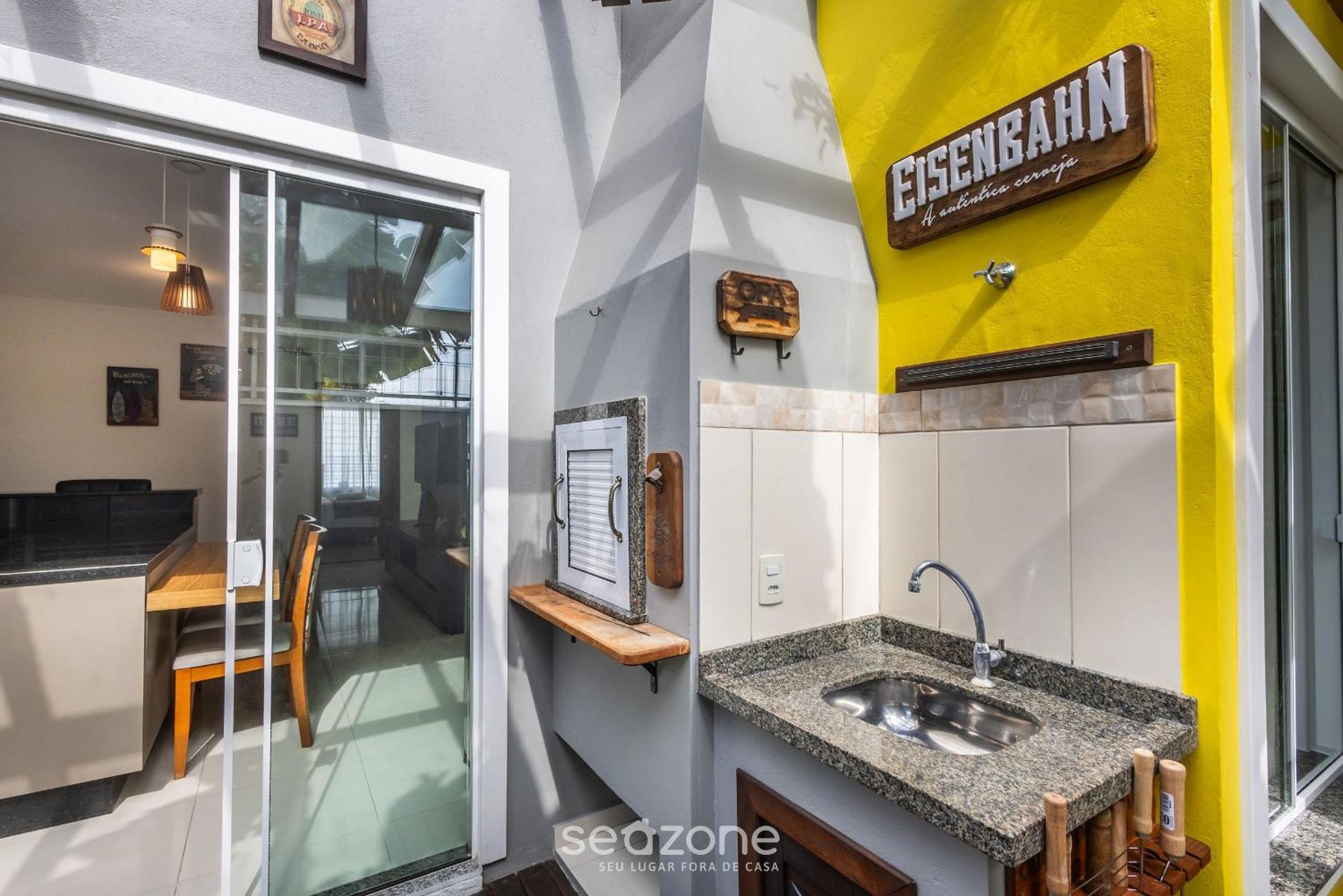 3BR House w/ BBQ & Garage 850m Beach RDO0025
