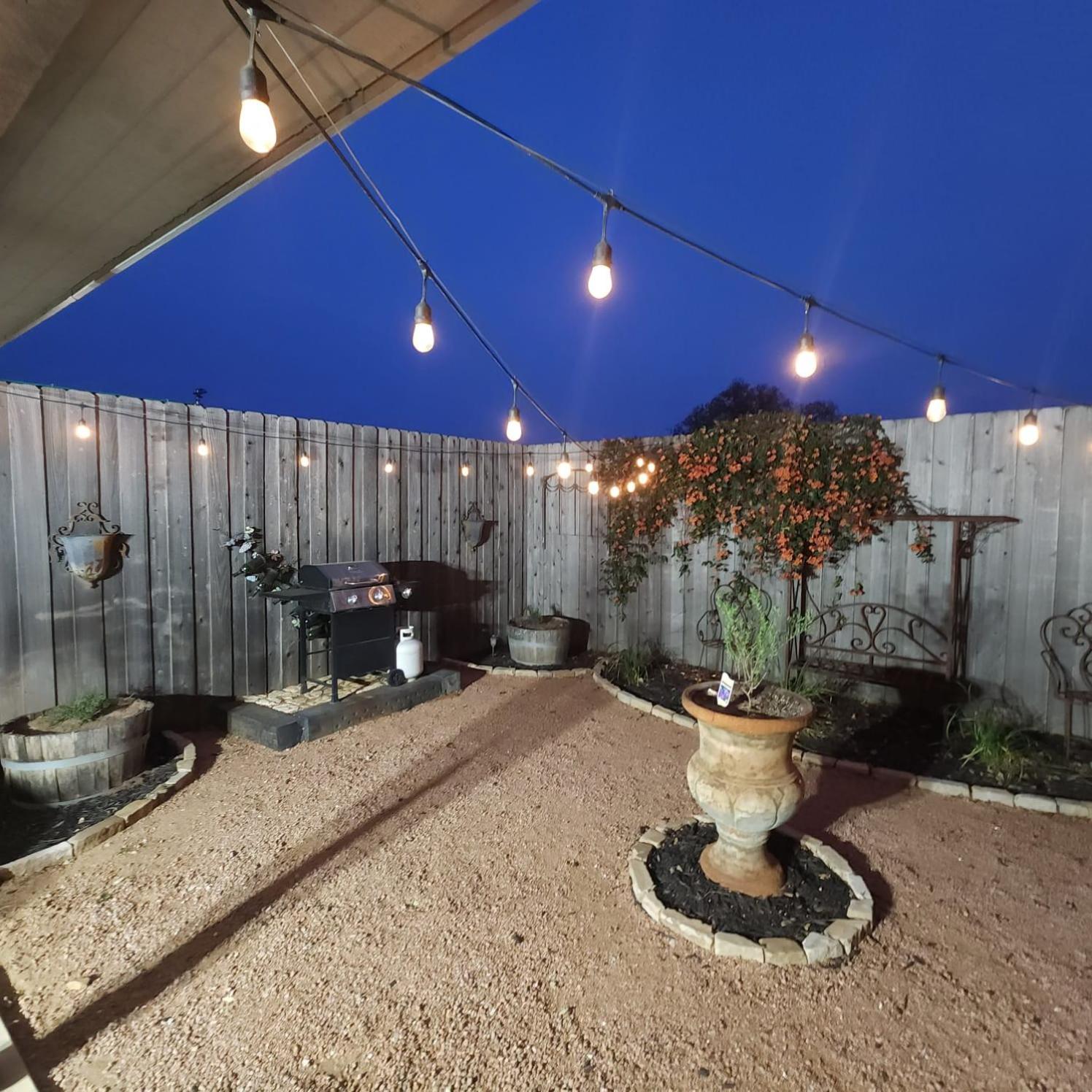 Hill Country Wine Retreat Pool & Pickleball