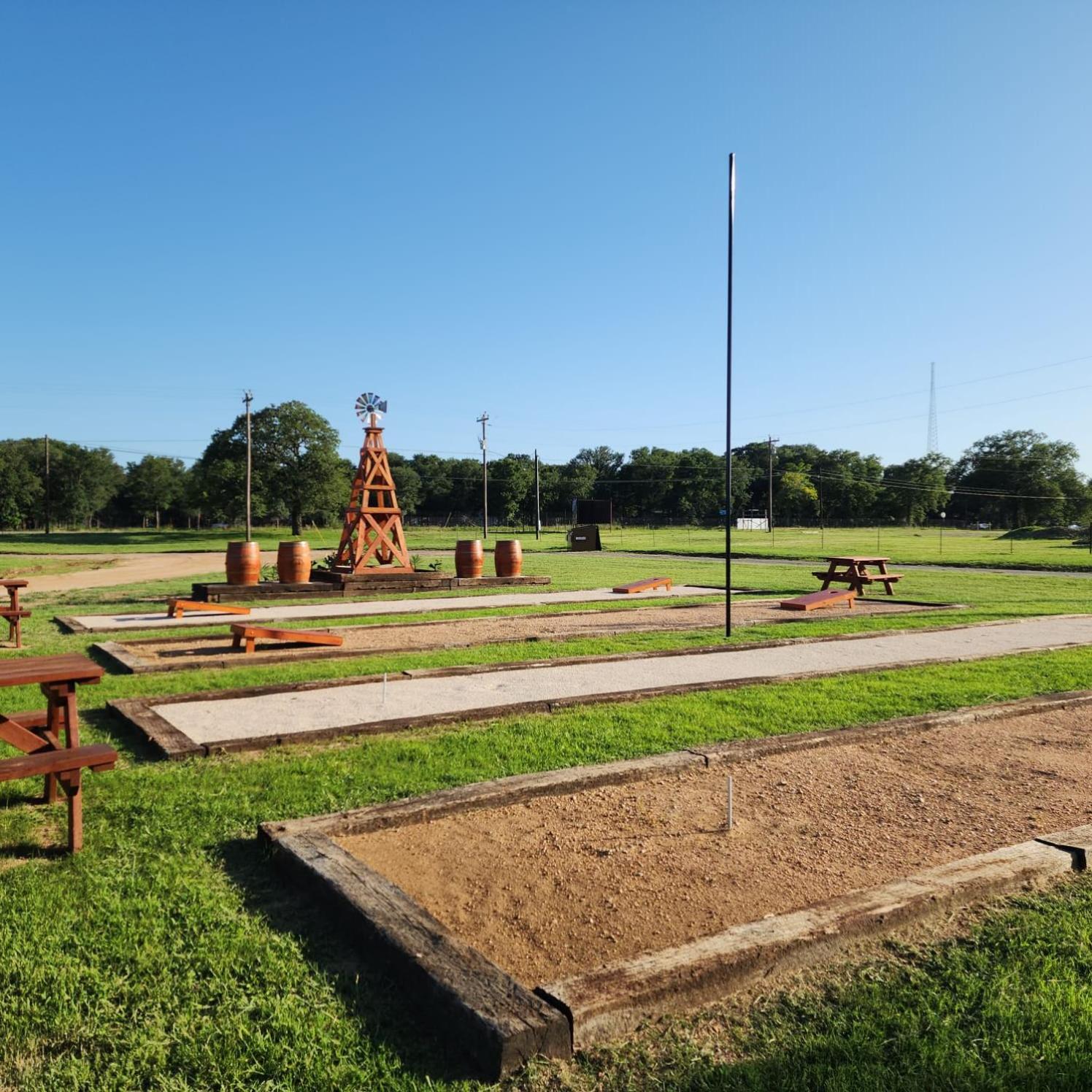 Hill Country Wine Retreat Pool & Pickleball