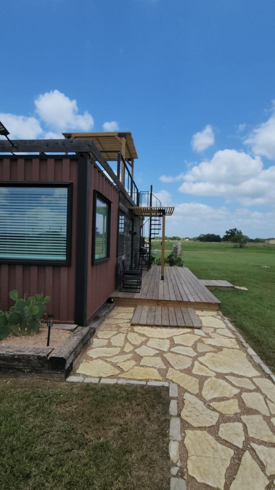 NEW Patio, Pool, Pickleball & Cornhole