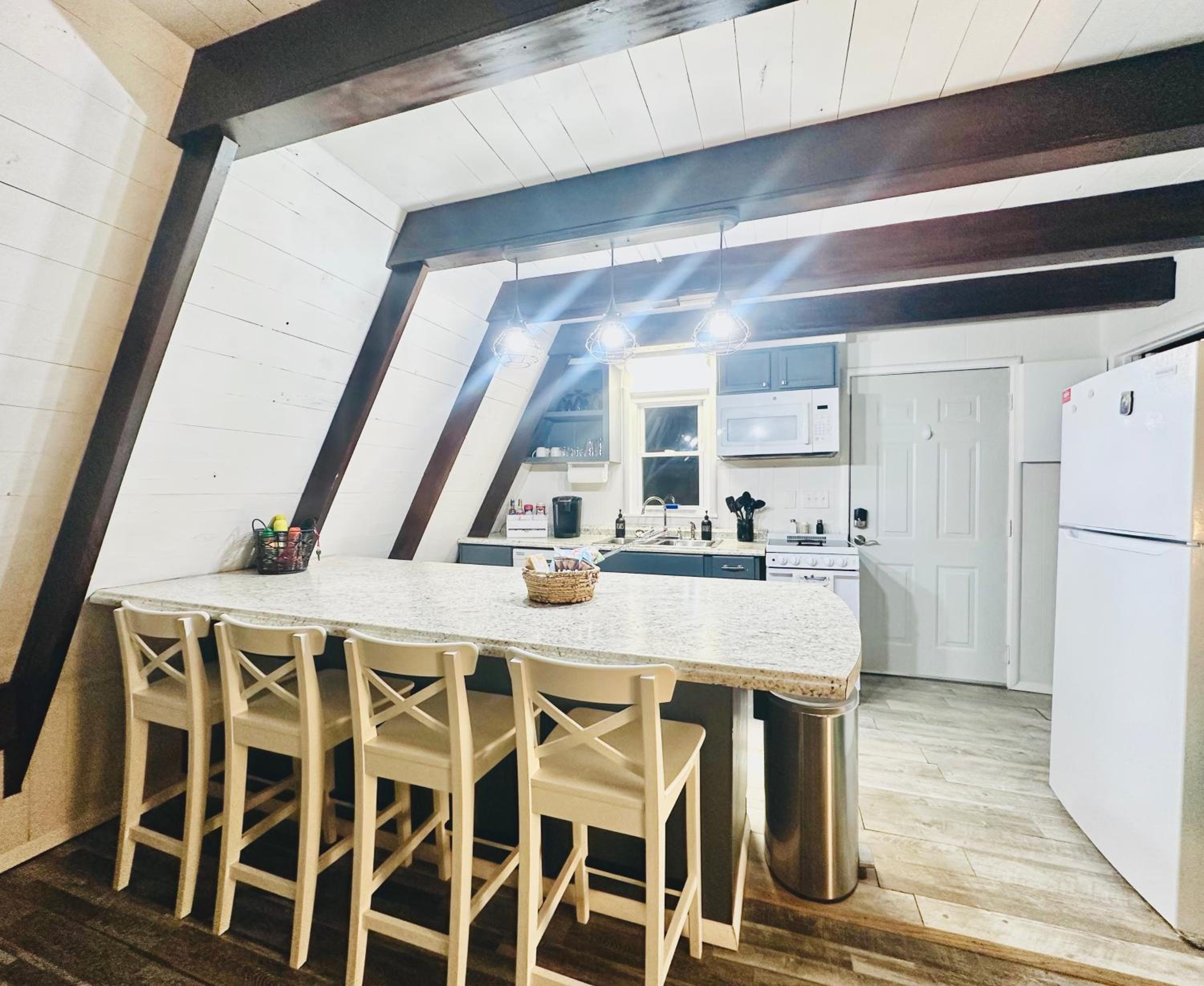 Kentucky Lake Family Cabin! Pet Friendly