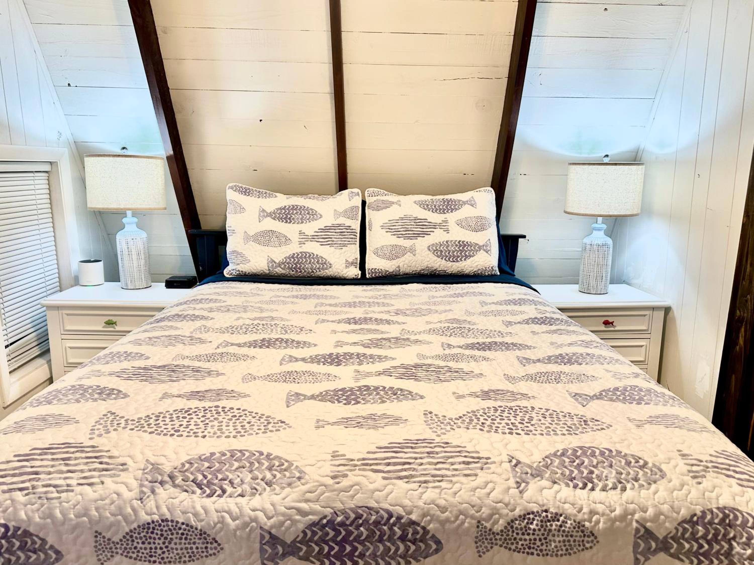 Kentucky Lake Family Cabin! Pet Friendly
