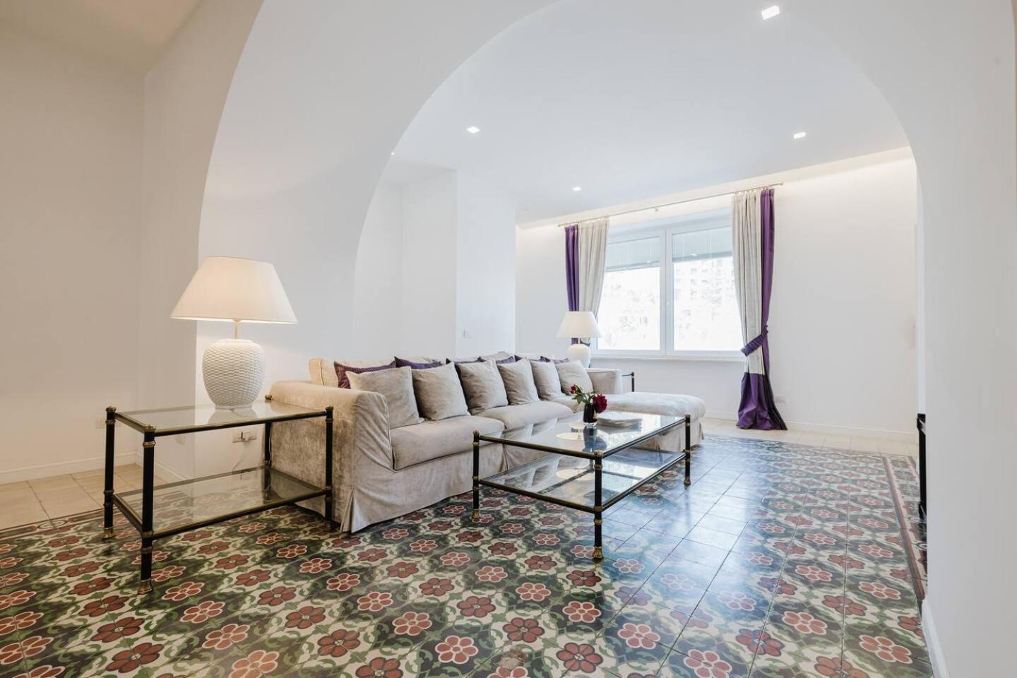 Balluta STJ 2BED seconds away from sea by Homely! photo 3