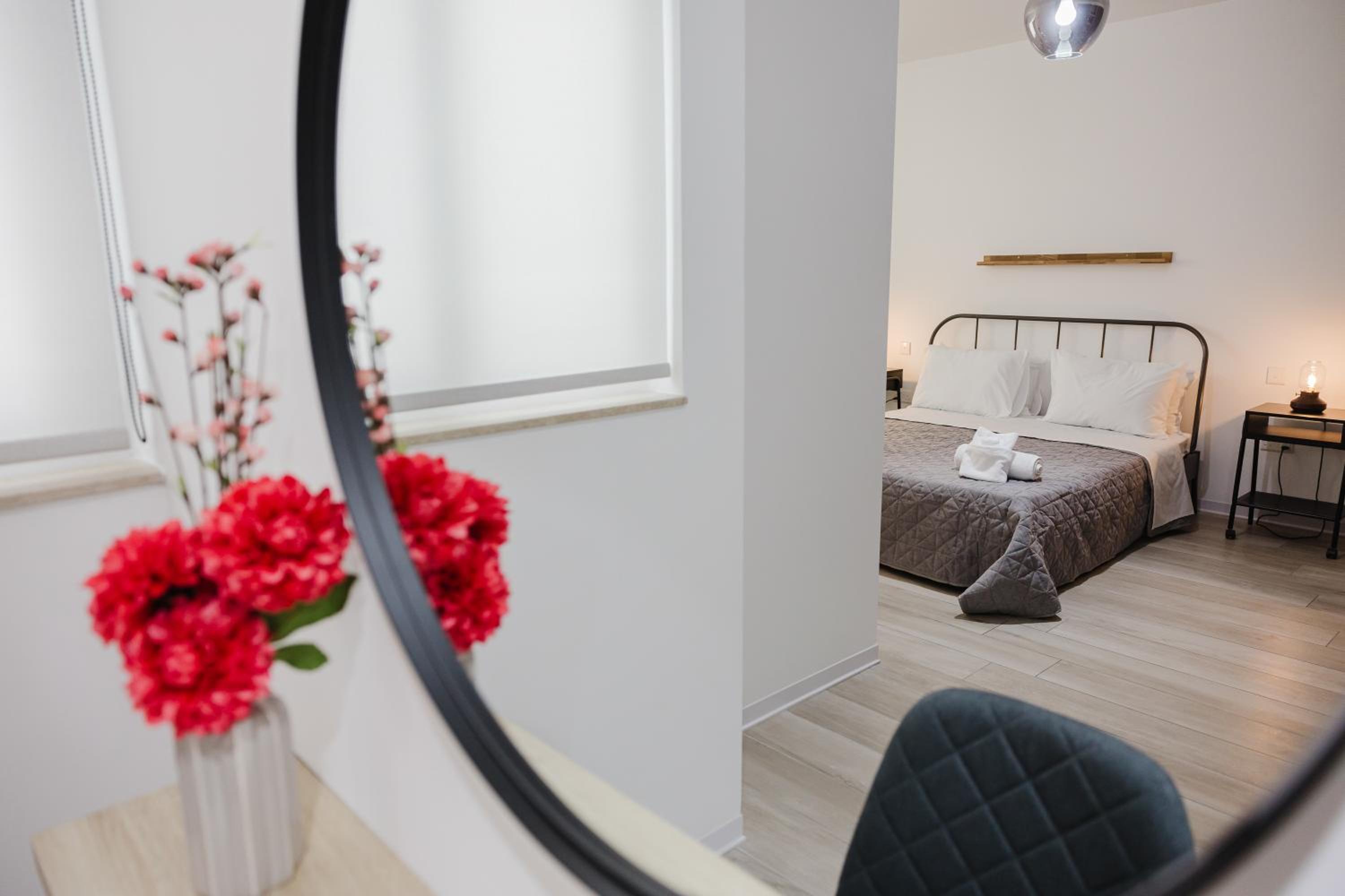 MLH village 3BED with views by Homely!