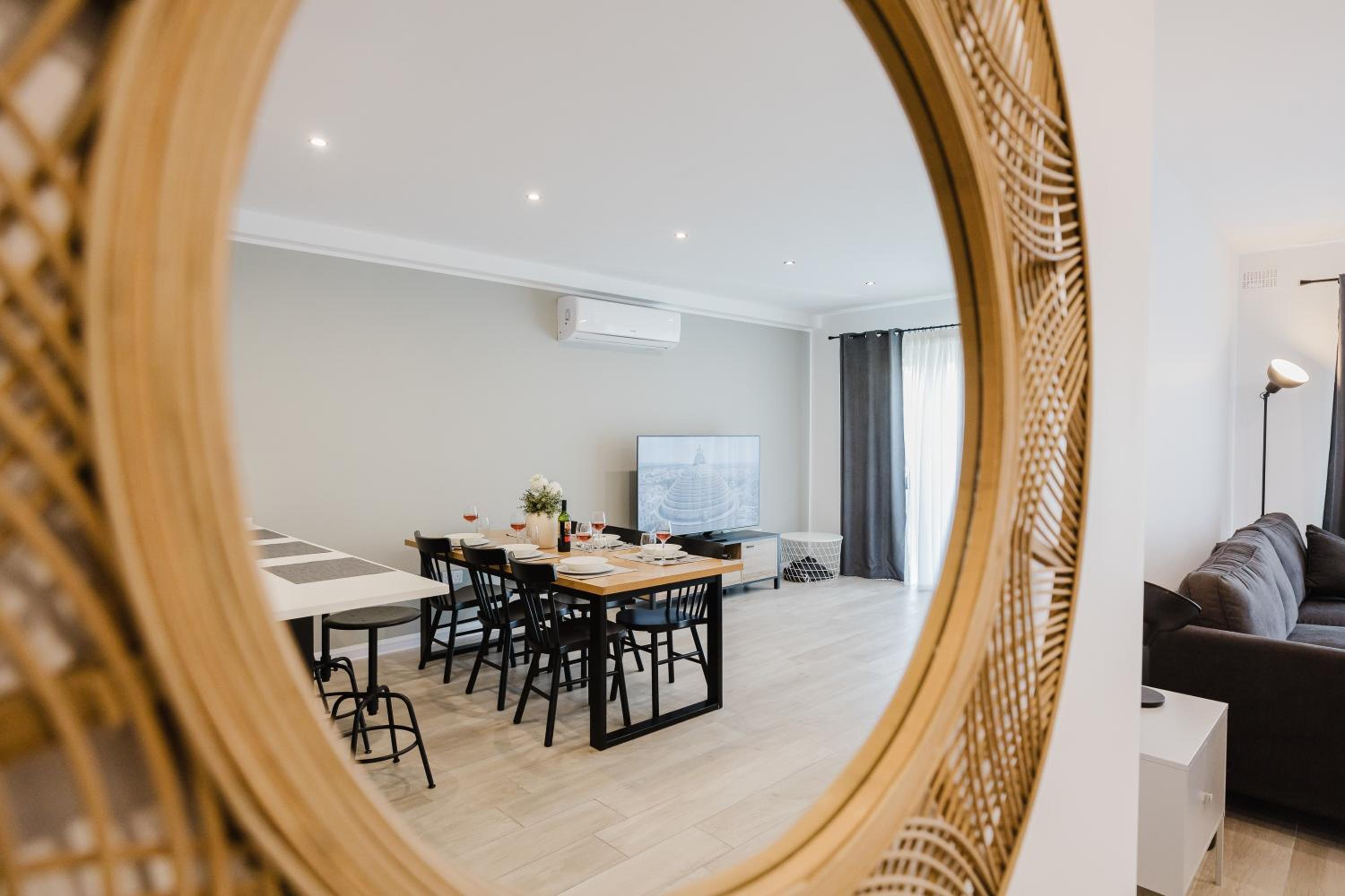 MLH village 3BED with views by Homely!