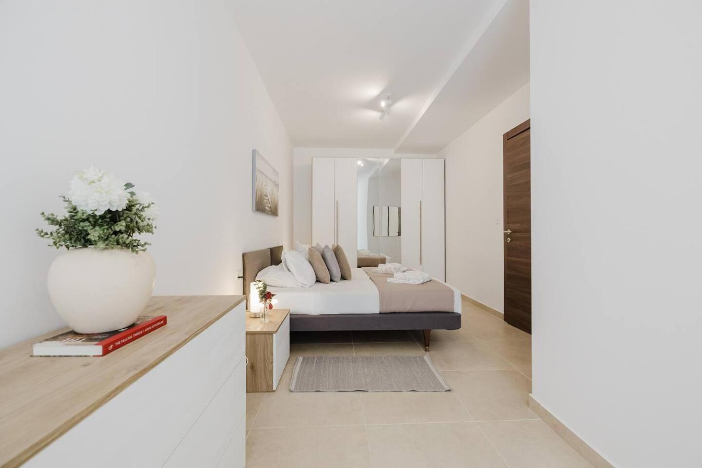 Flat 3 MLH 3BED next to city by Homely!