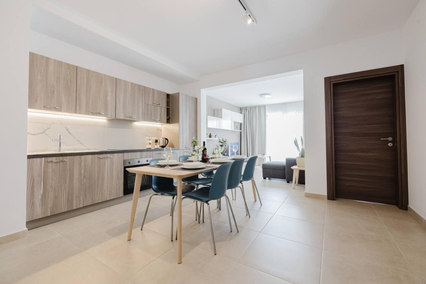 Flat 3 MLH 3BED next to city by Homely!