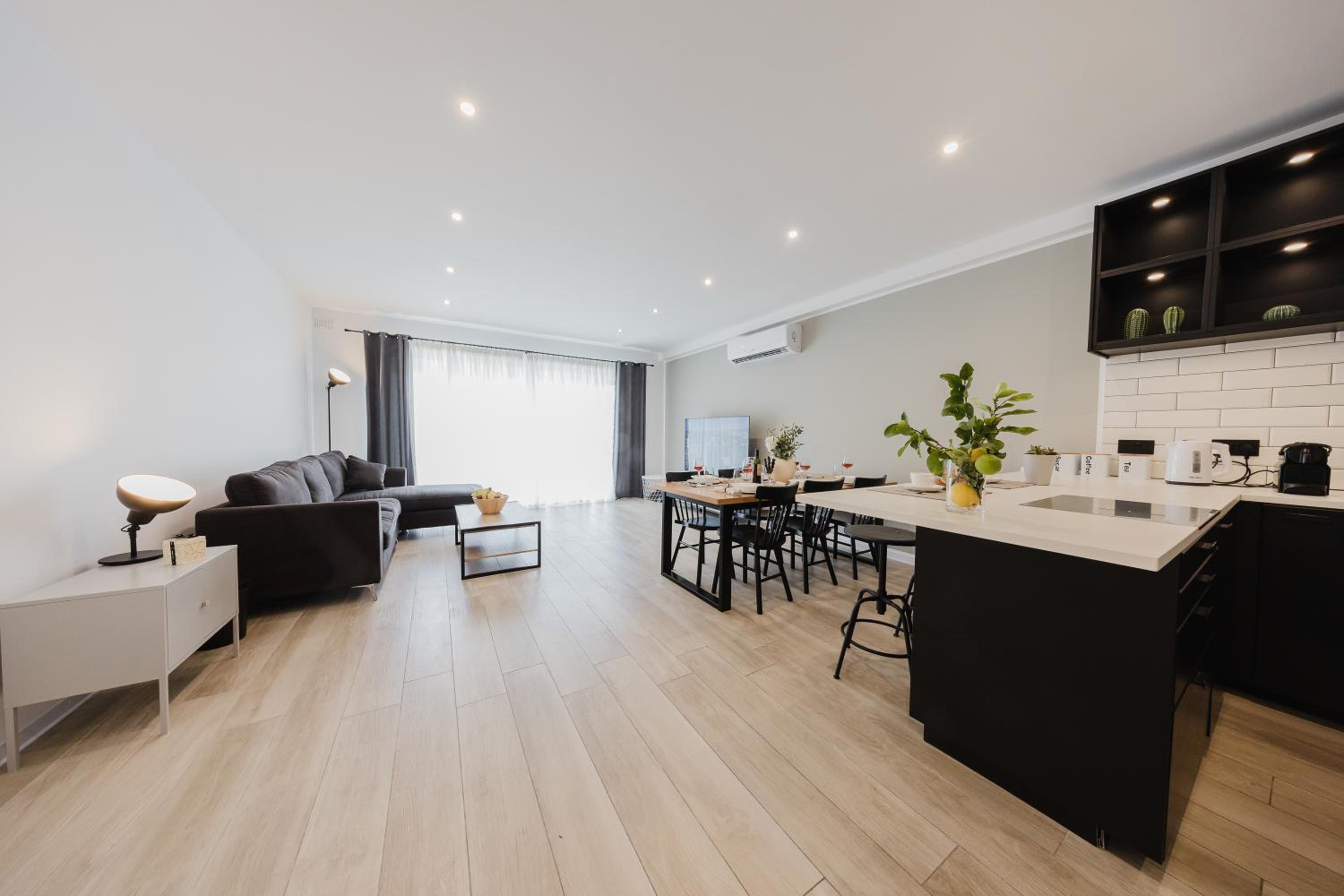 MLH village 3BED with views by Homely!