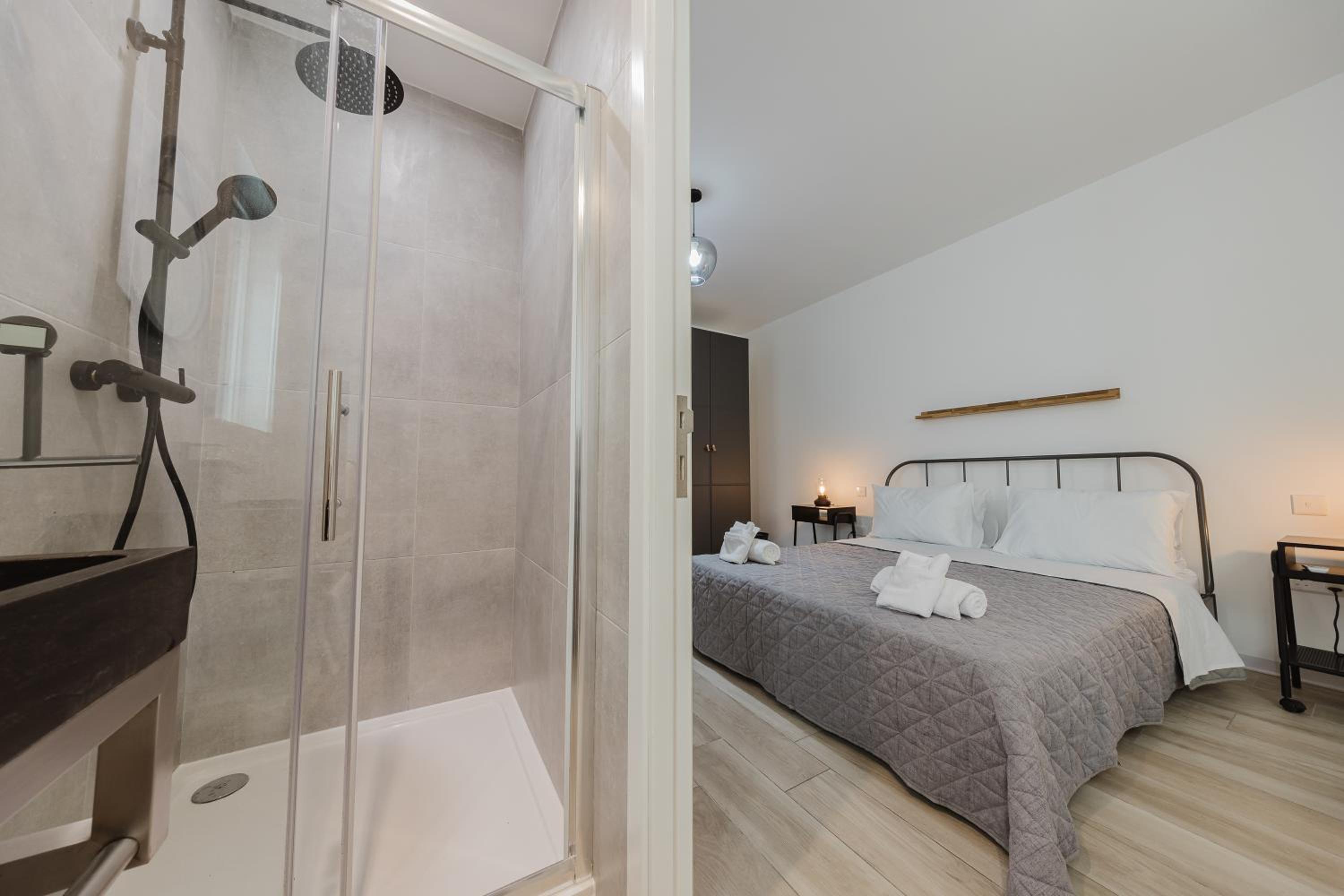 MLH village 3BED with views by Homely!
