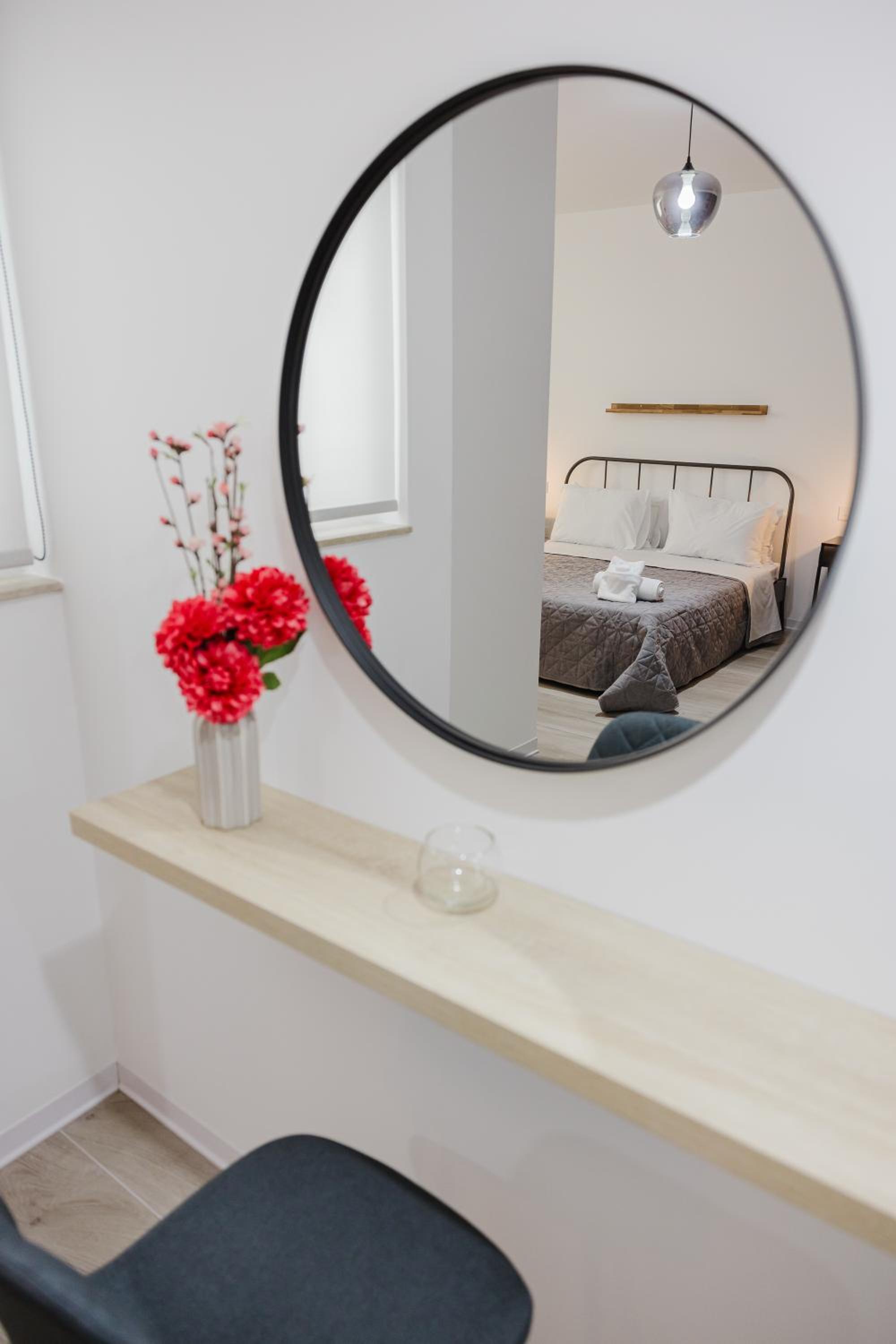 MLH village 3BED with views by Homely!