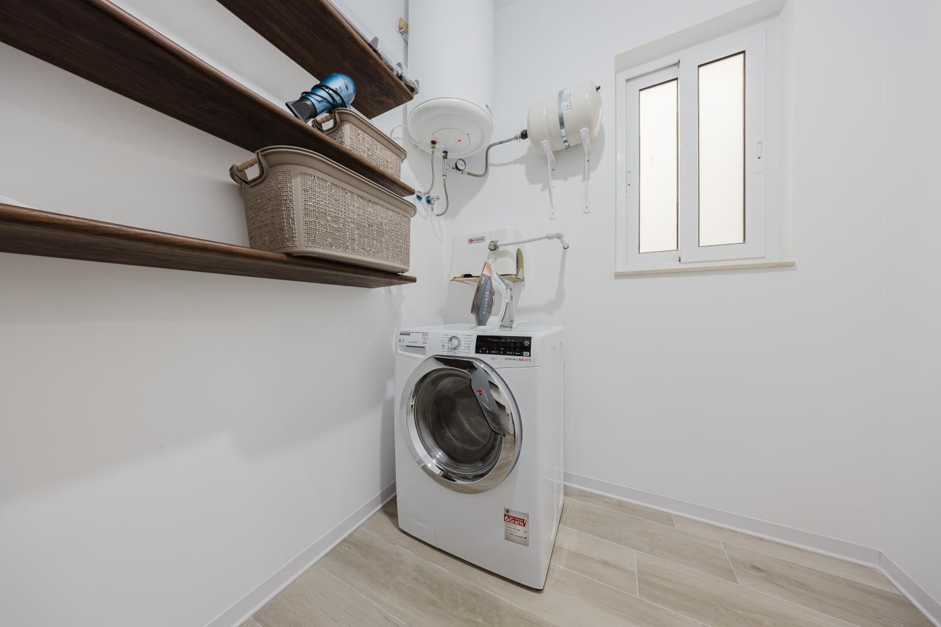 MLH village 3BED with views by Homely!