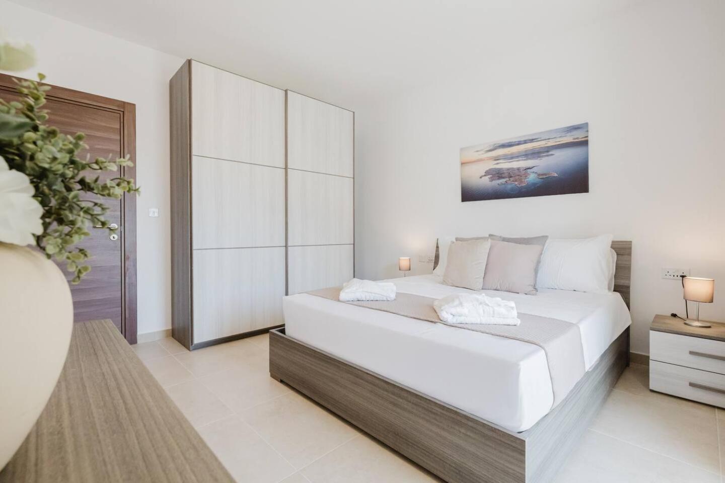 Fl 4 Mellieha 3BED with views! by Homely