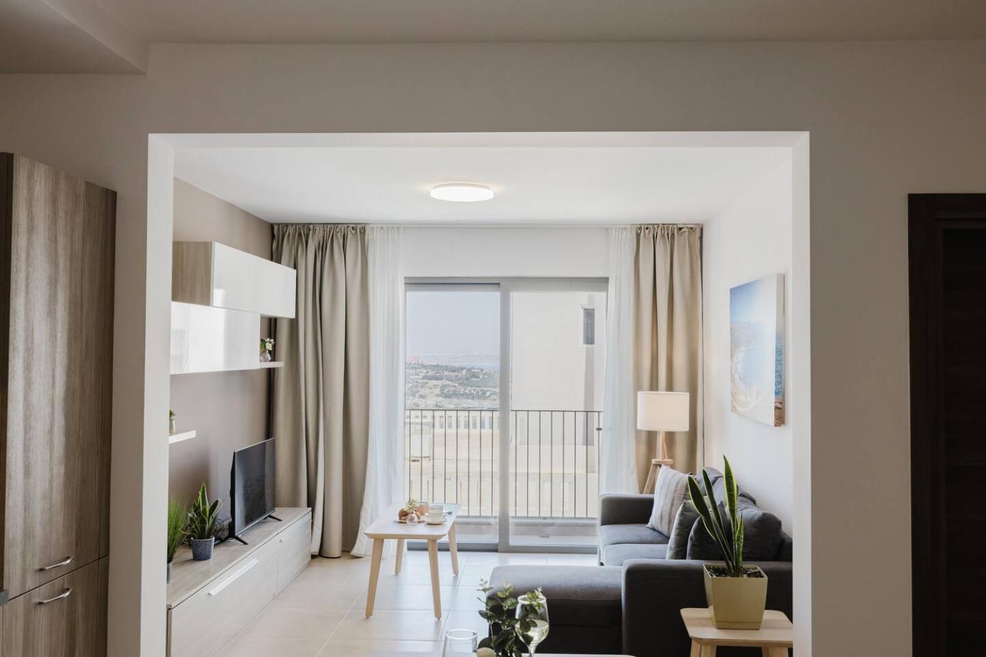 Fl 4 Mellieha 3BED with views! by Homely
