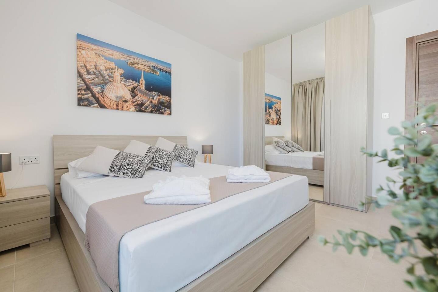 Fl 4 Mellieha 3BED with views! by Homely