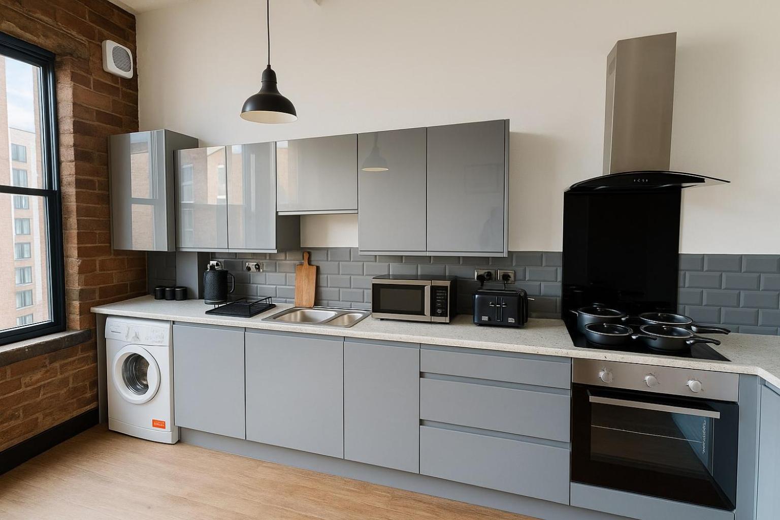 Central Apt - Sleeps 6- Steps to Bars & Restaurant