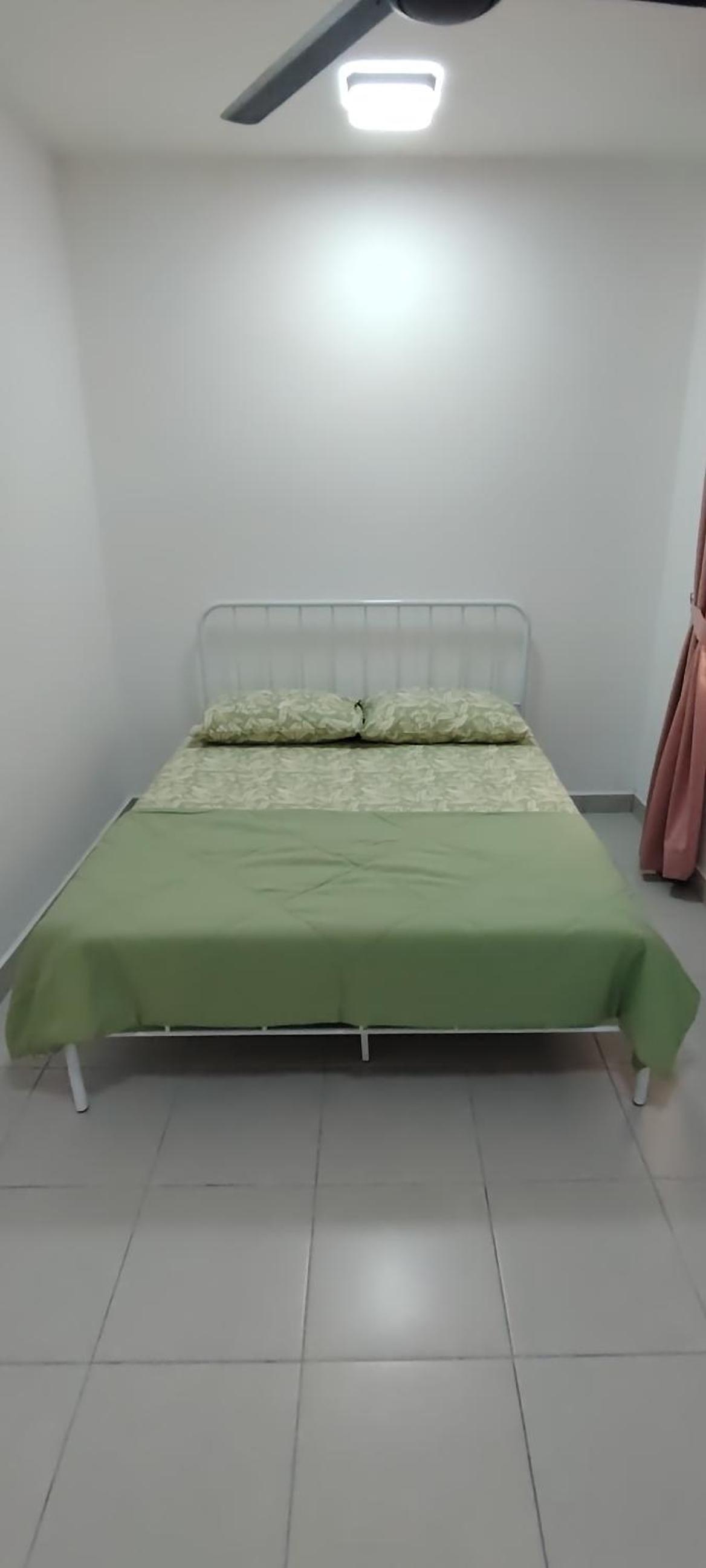 J&K Guesthouse at Harmoni Apartment, Eco Majestic