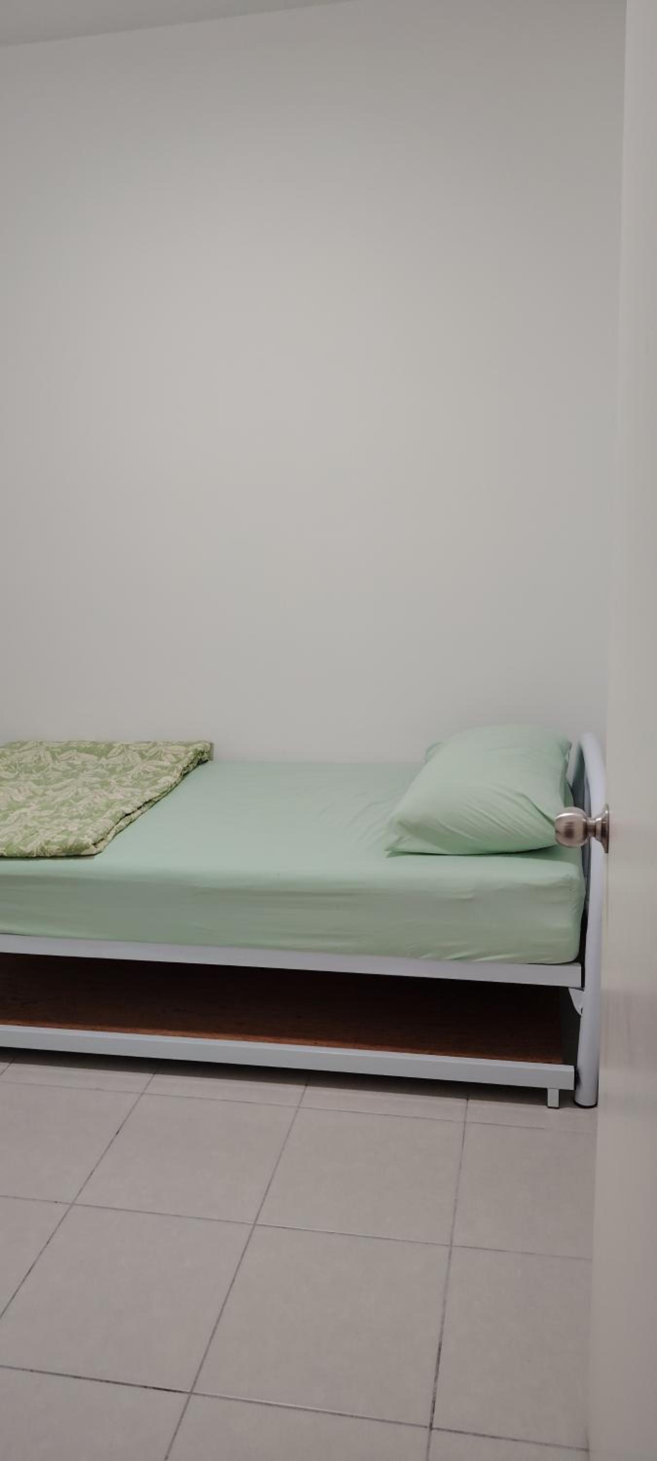 J&K Guesthouse at Harmoni Apartment, Eco Majestic