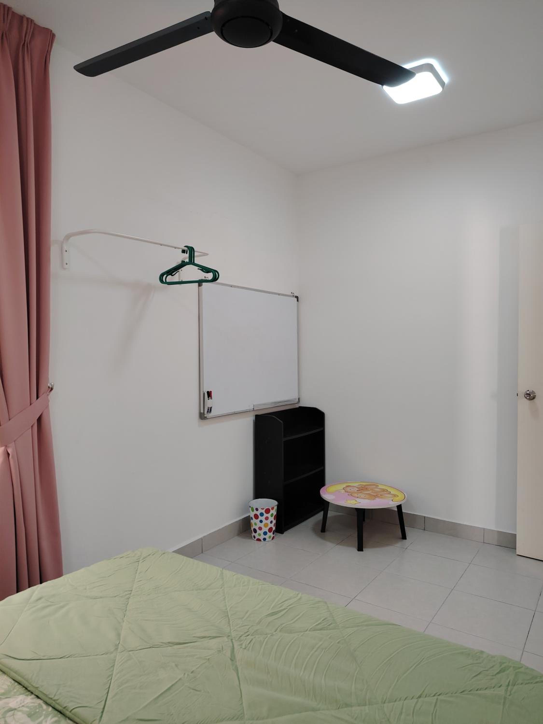 J&K Guesthouse at Harmoni Apartment, Eco Majestic