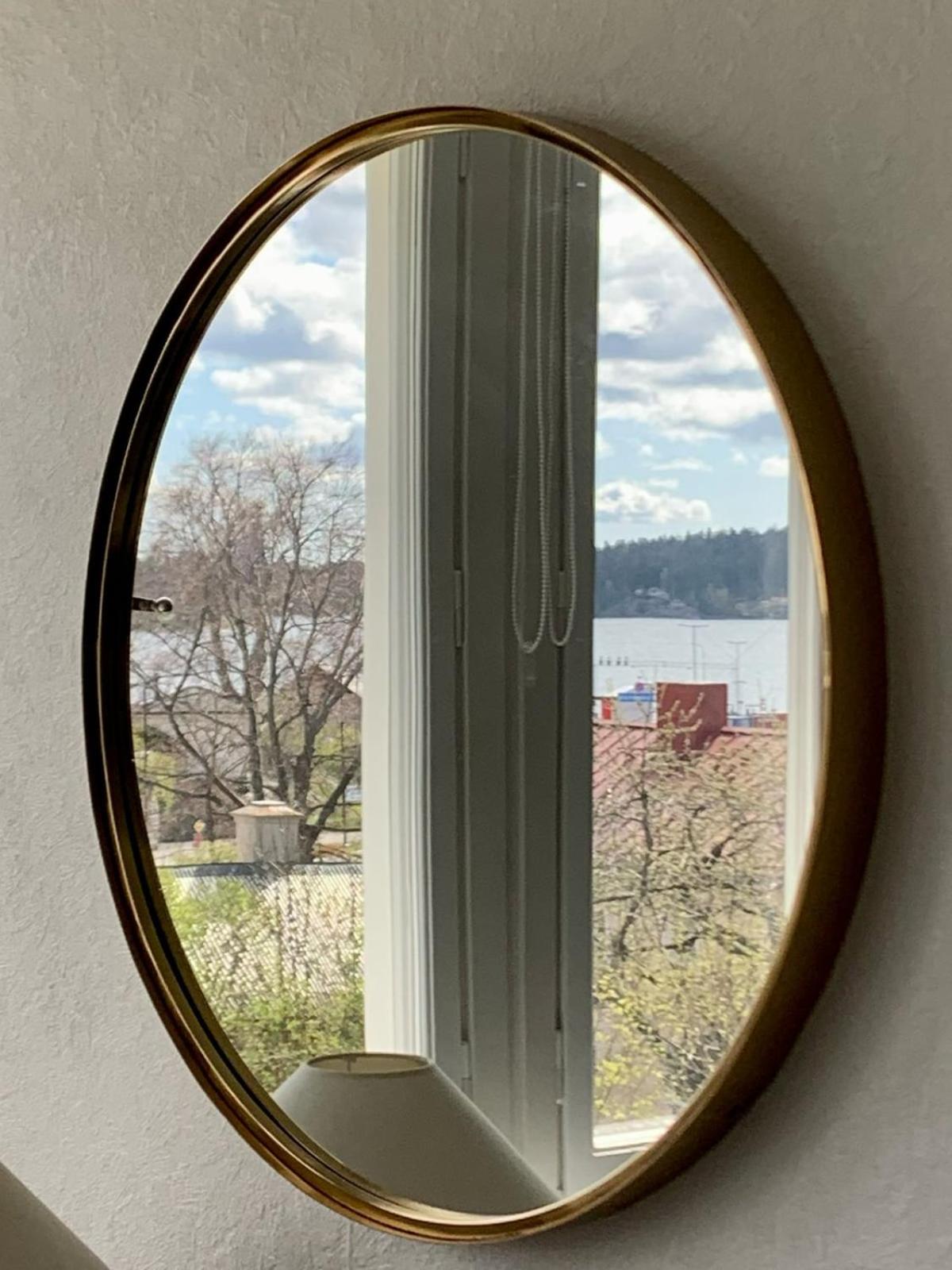 Central penthouse rooms near ferry, bus, nature