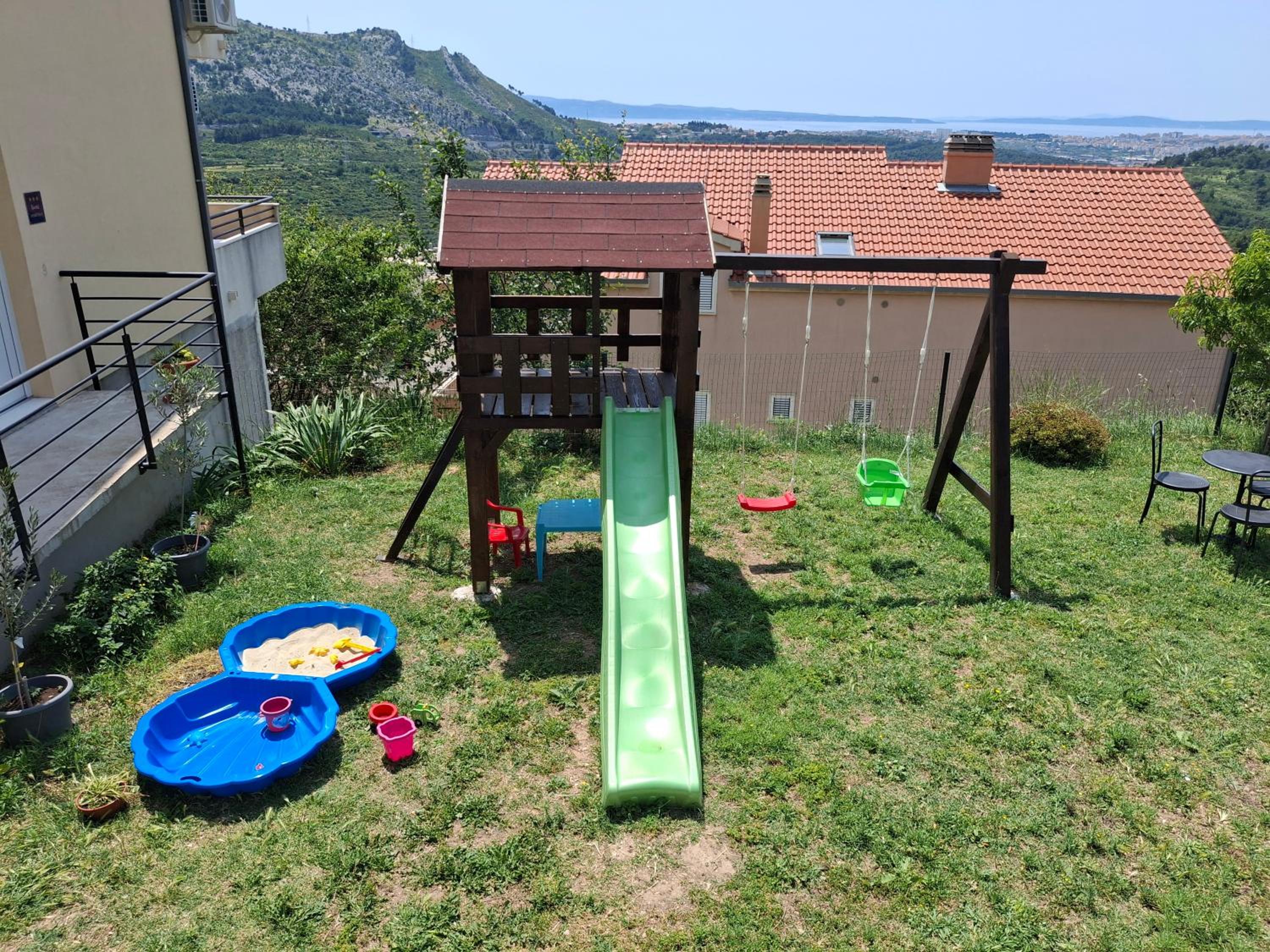 Photo 18