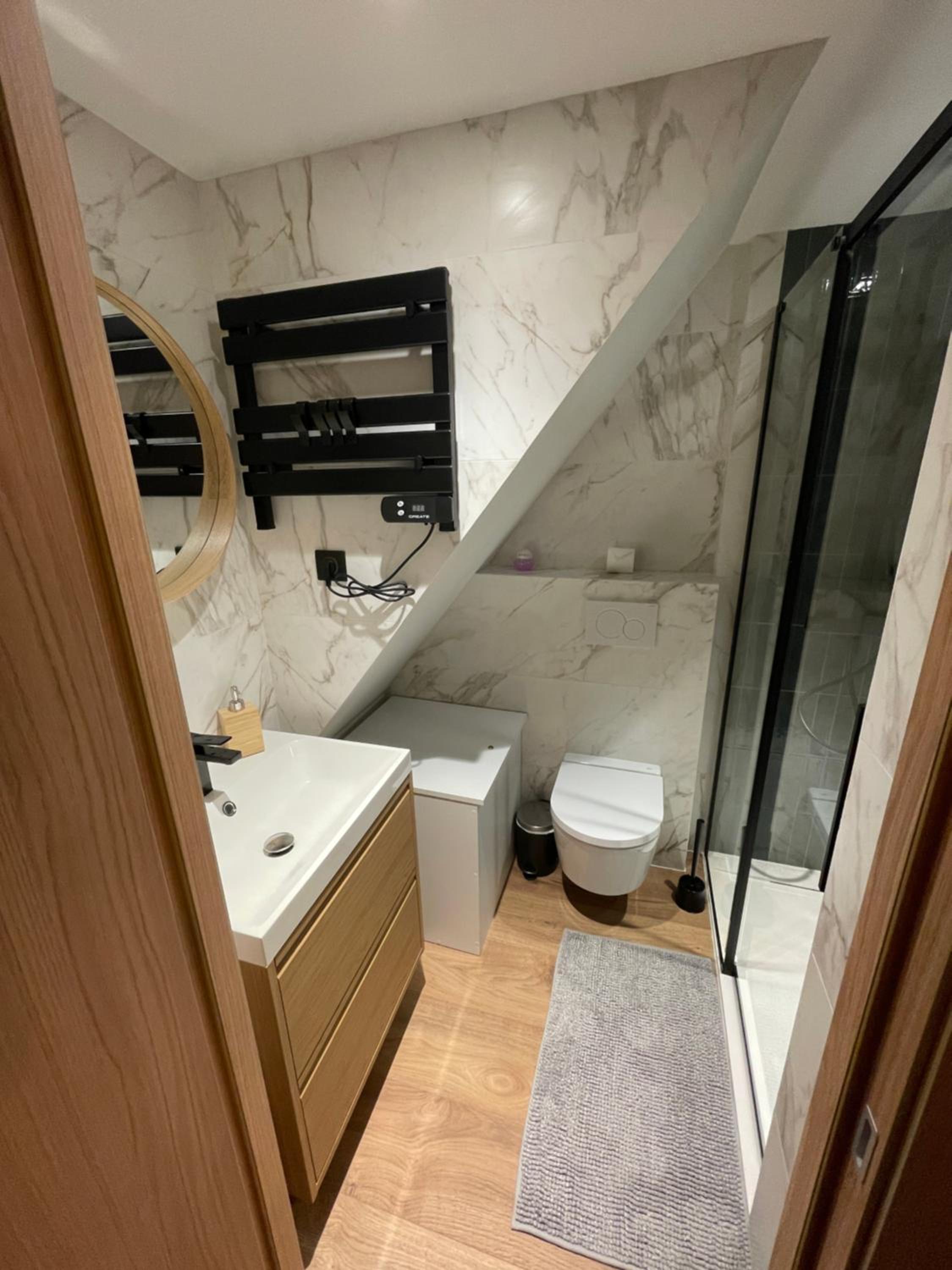 Refurbished apartment in the Old Town, steps from the beach
