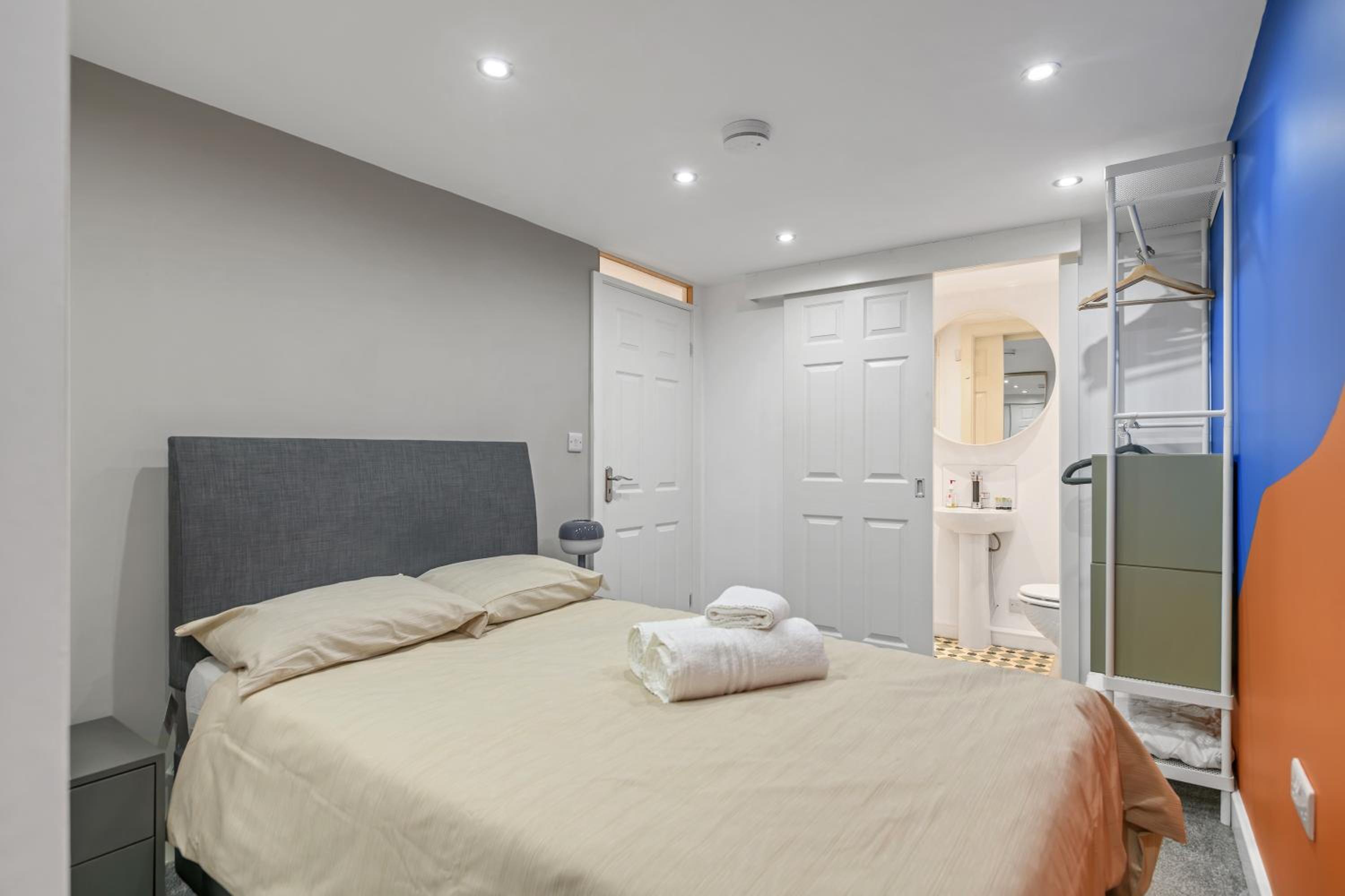 Sheffield 1-Bed Flat by Parks, Trails & Woodland