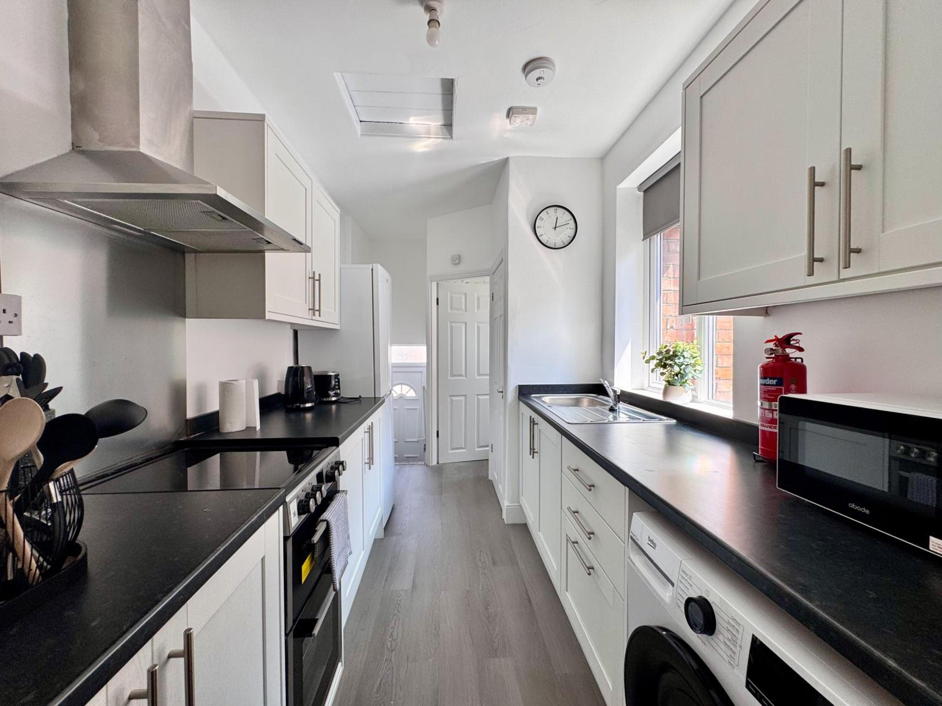 Brandon Grove Stay Sleeps 6 by Week2Week