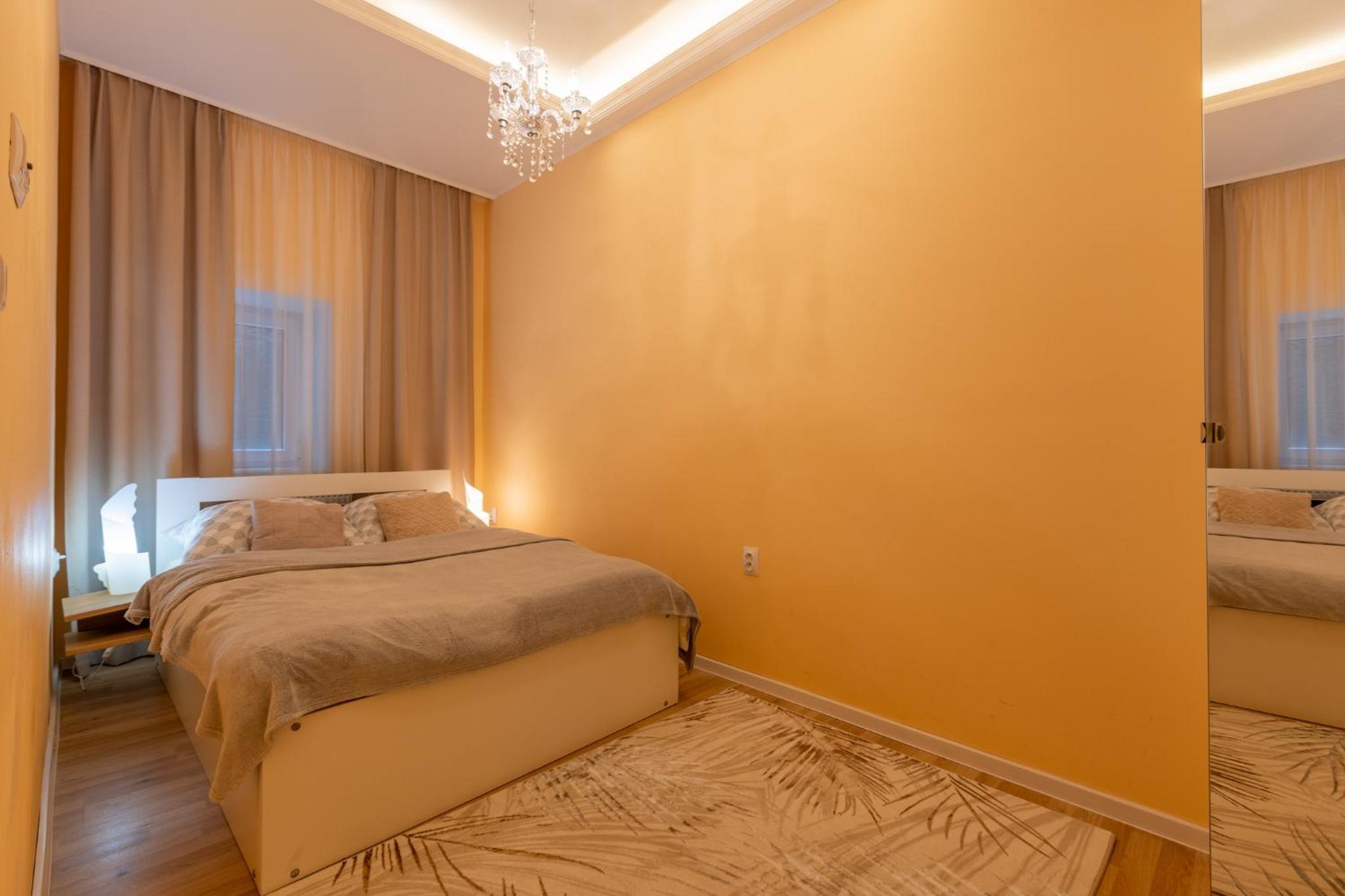 Apartment Near Colonnade