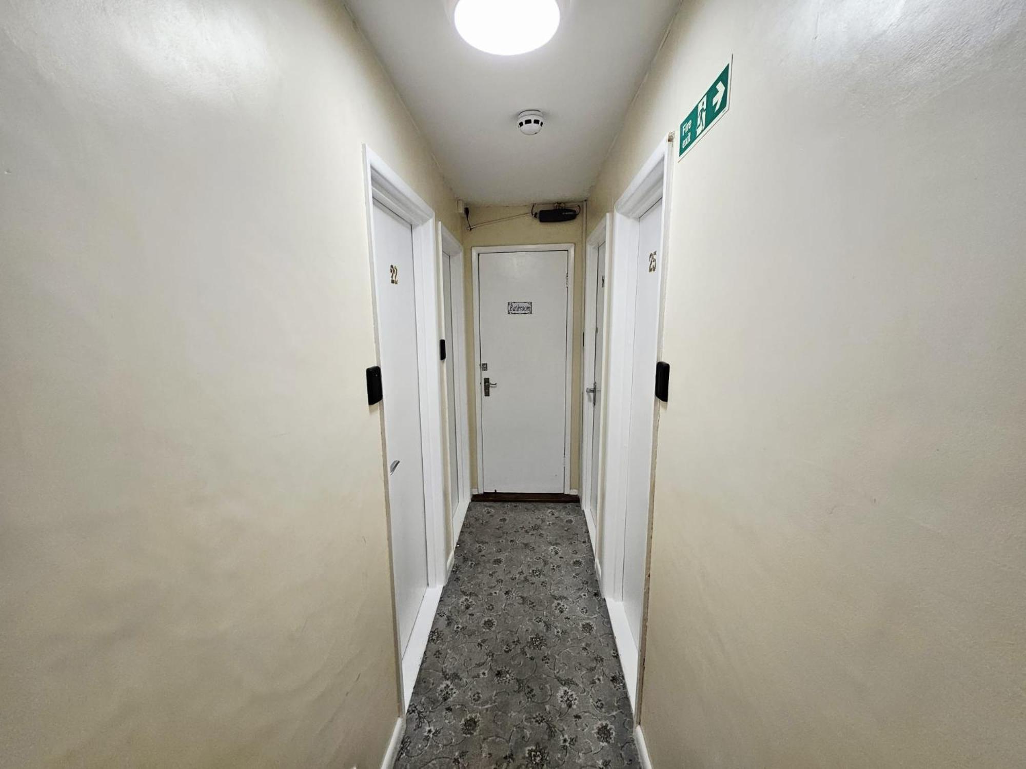 OceanNest-3 Bedroom Apartment free parking, EV 22kW