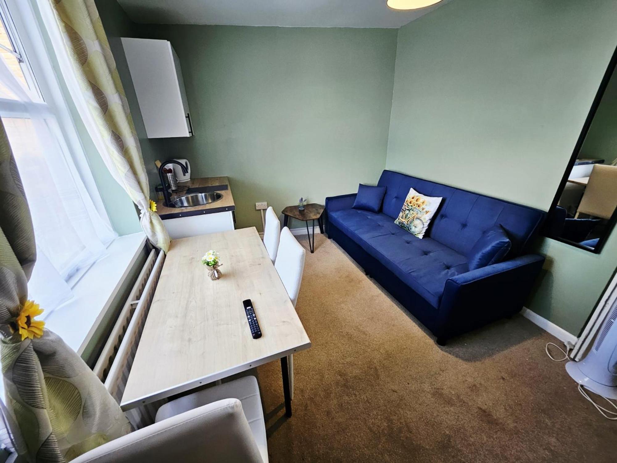 OceanNest-3 Bedroom Apartment free parking, EV 22kW