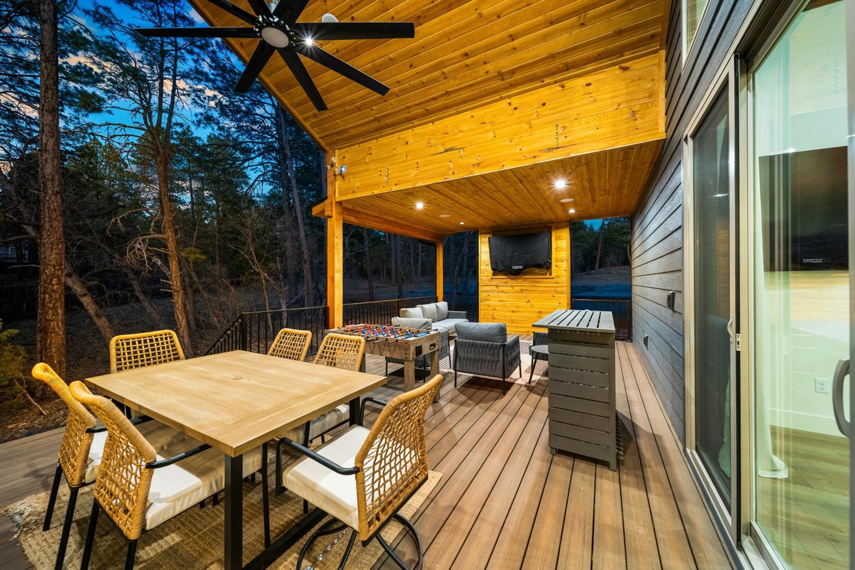 Lake-View Gem with Outdoor Entertainment in Show Low