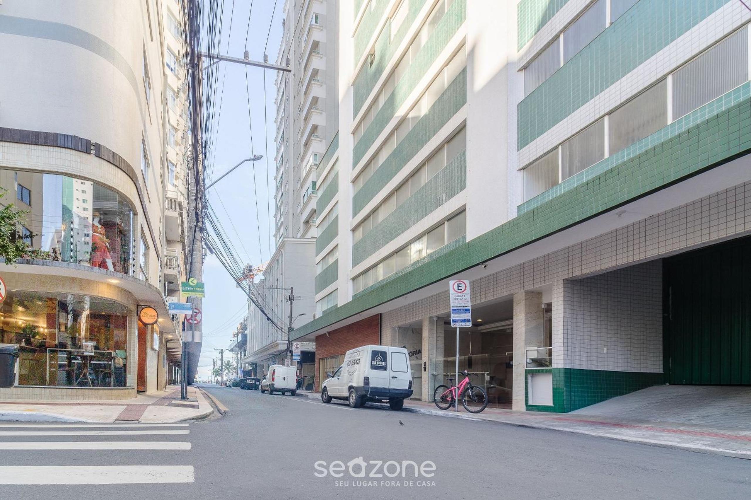 Modern and fully-equipped apartments 100m from Central Beach - VTR