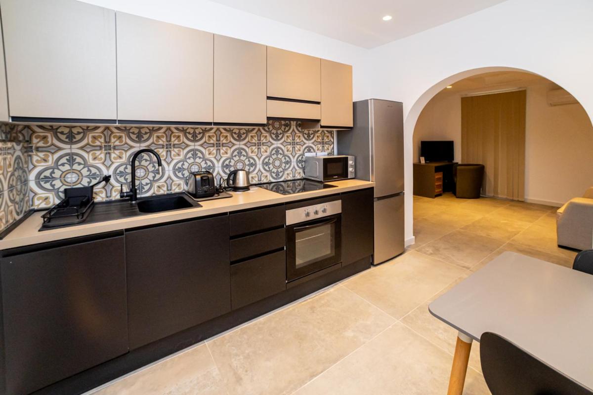 Emilio's Suites