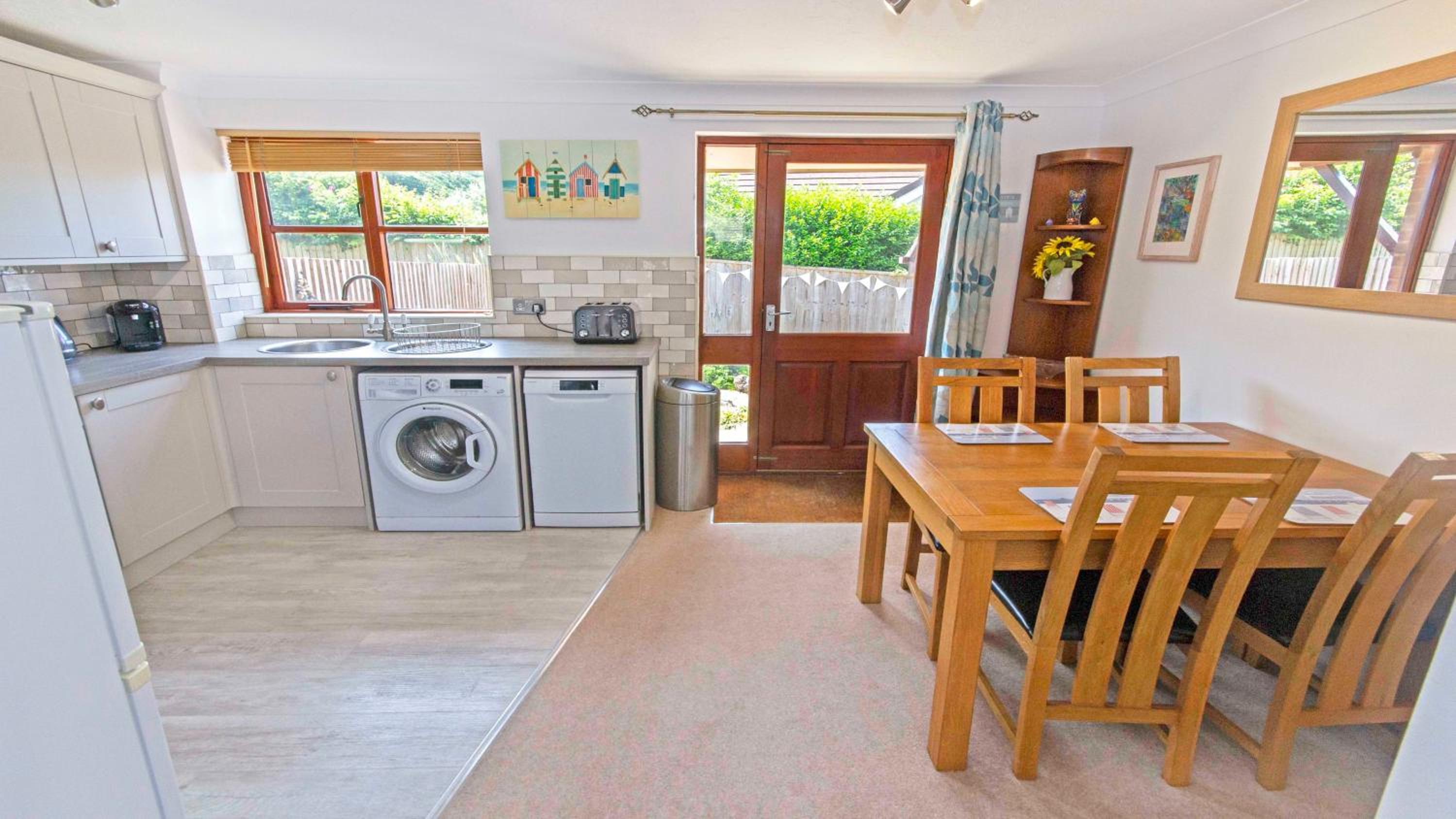 Cockleshell Croyde Sleeps 4 By the Seaside