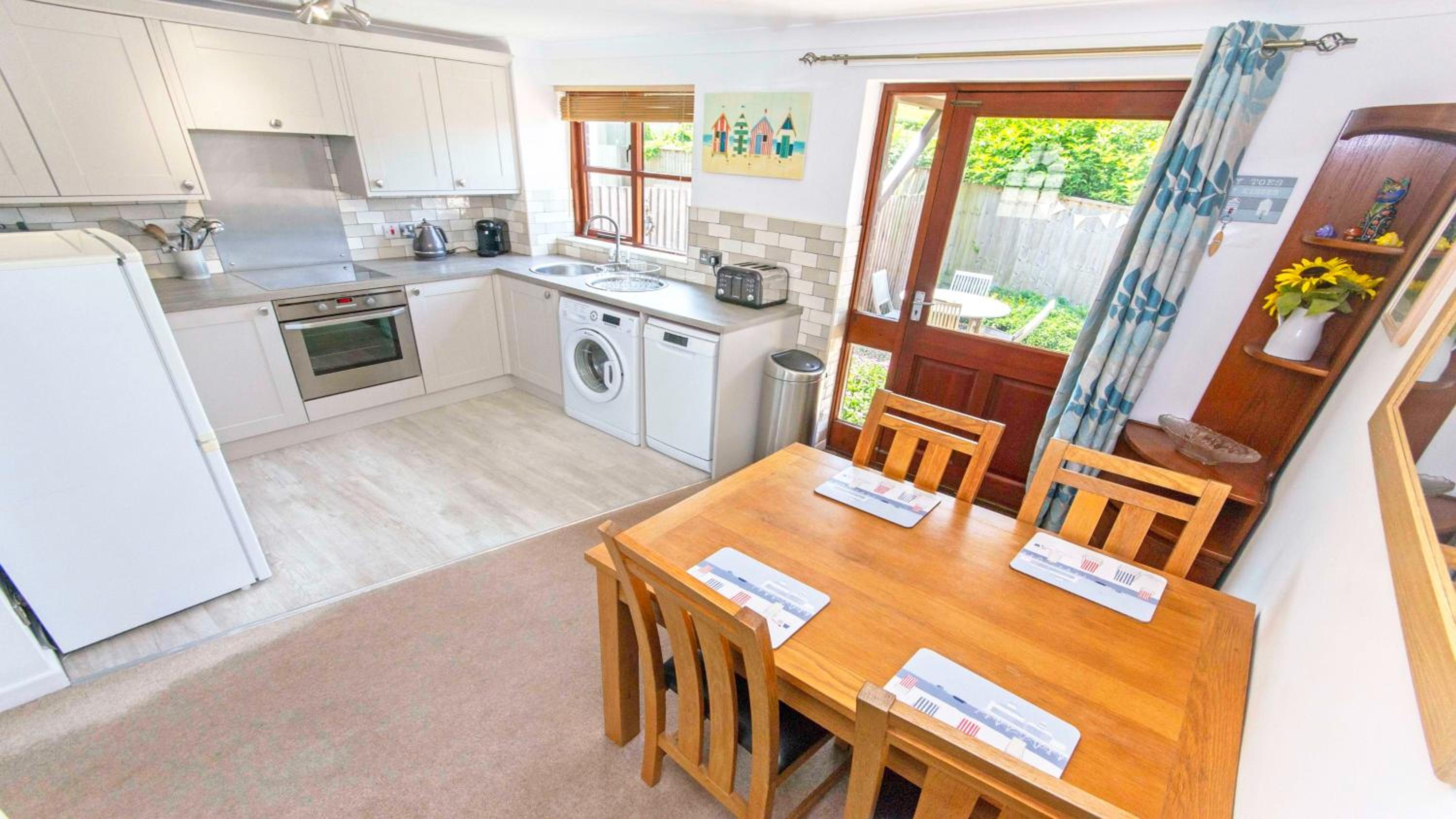 Cockleshell Croyde Sleeps 4 By the Seaside