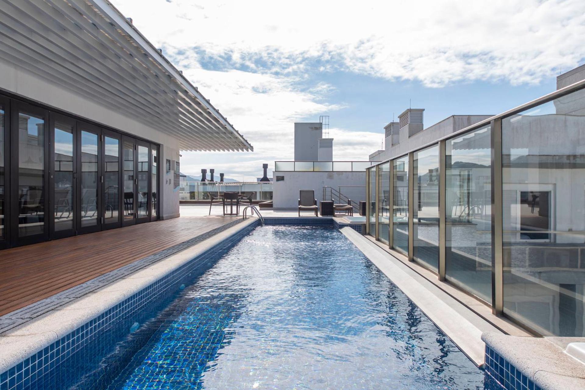 Apto moderno c/ piscina e churrasqueira YA1339