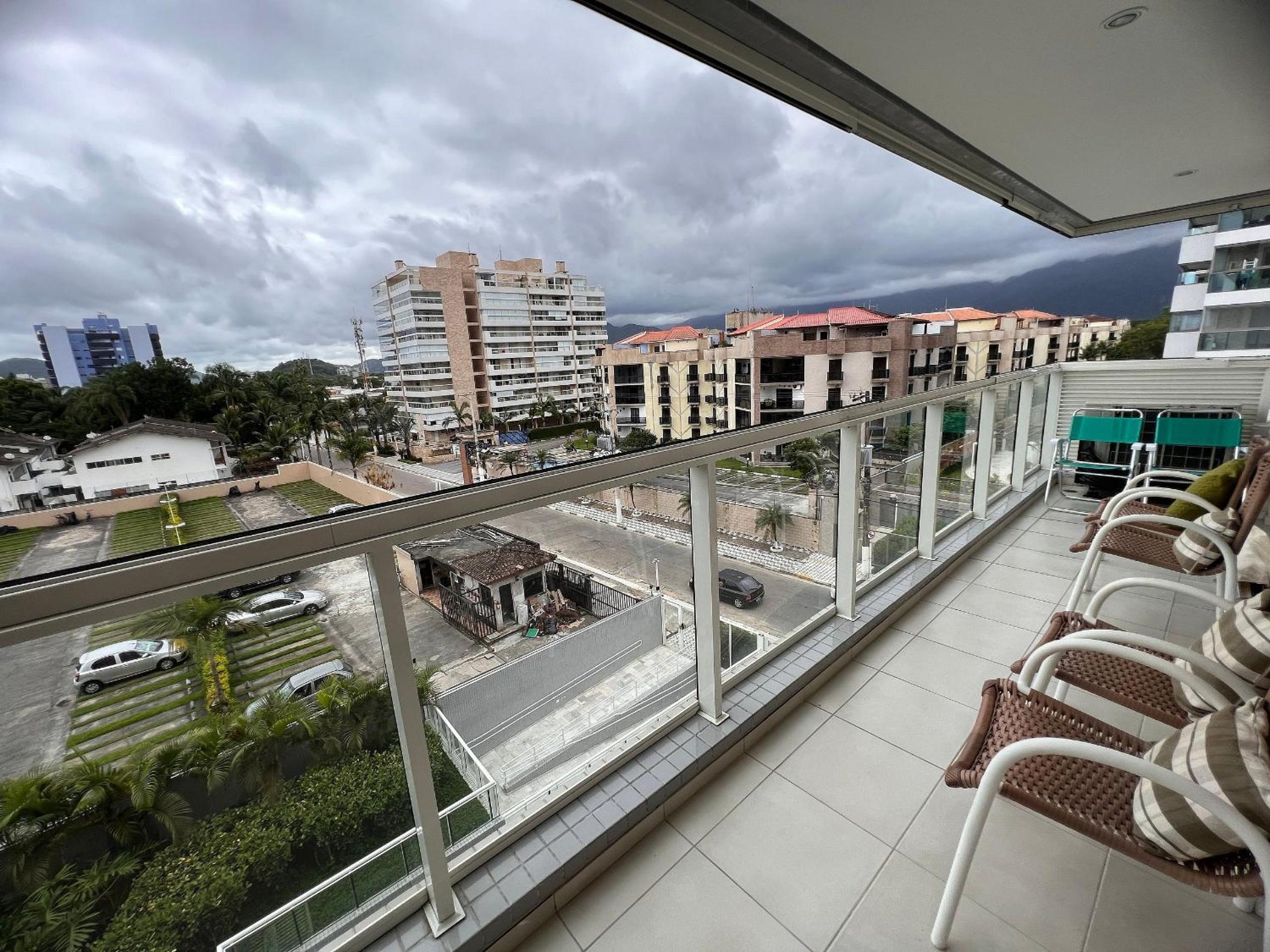 Home 12| Ap piscina aquecida pé na areia Bertioga