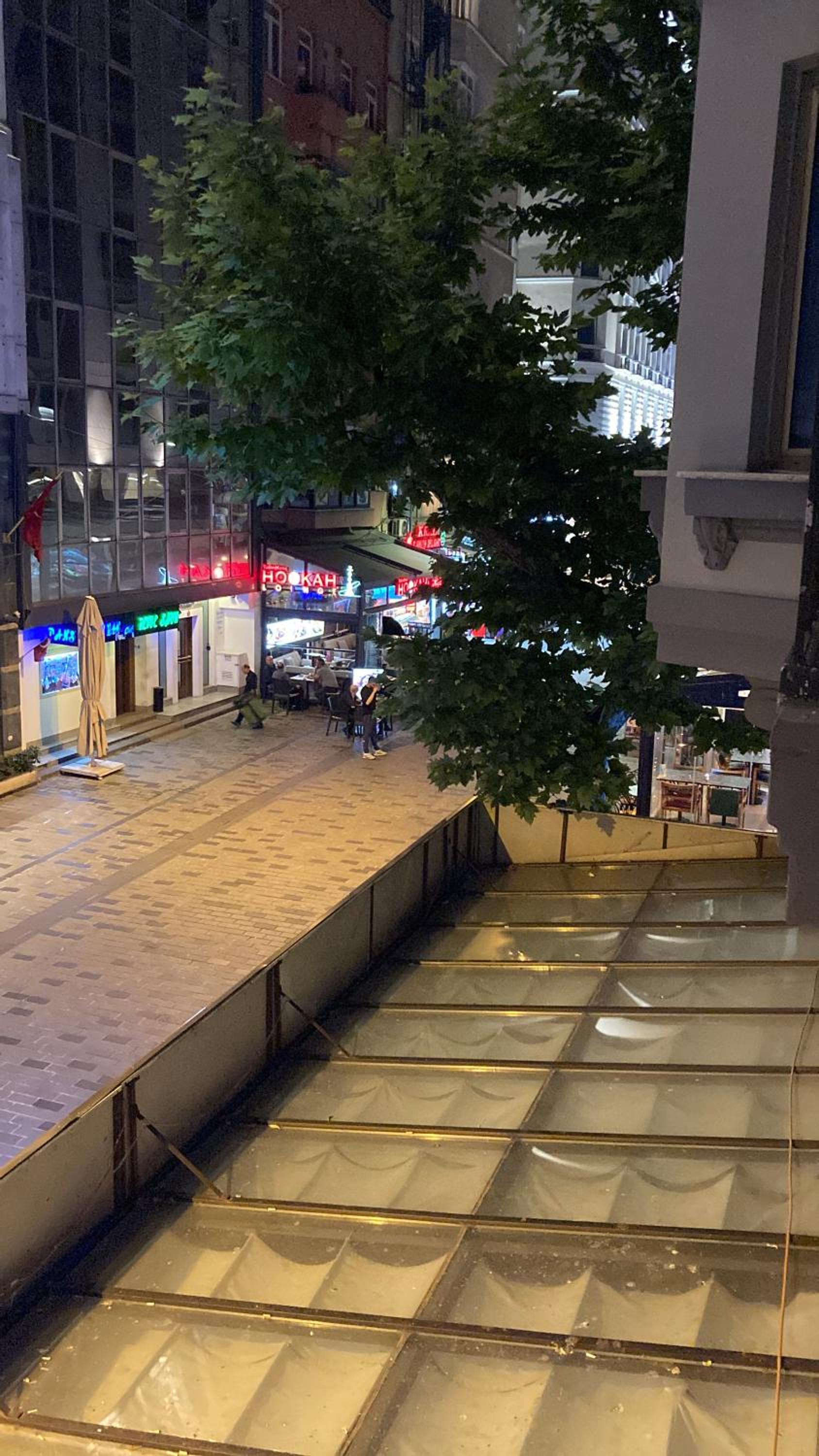 Taksim Green Flat Back