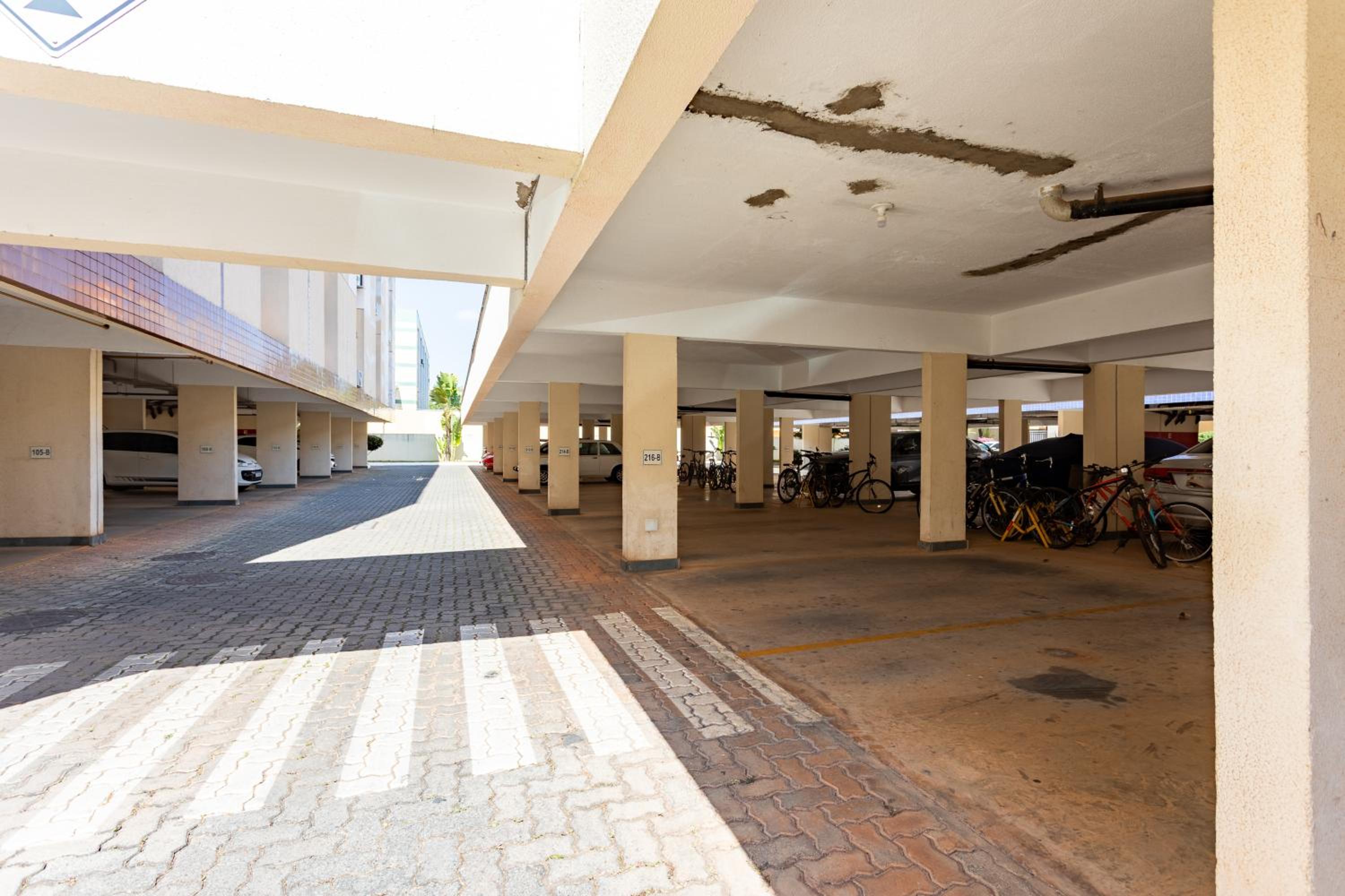 4 km da Esplanada com garagem coberta e elevador na Asa Norte