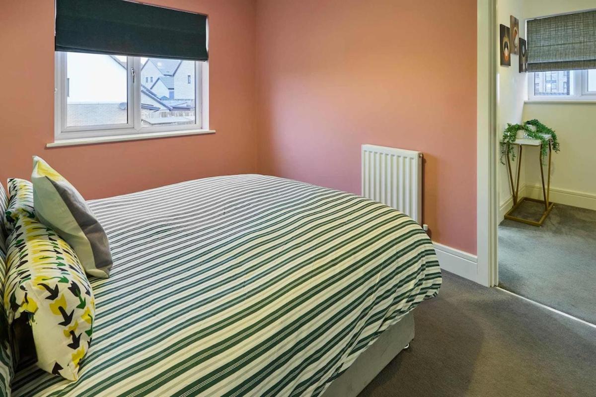 Modern Home with Garden, Corby