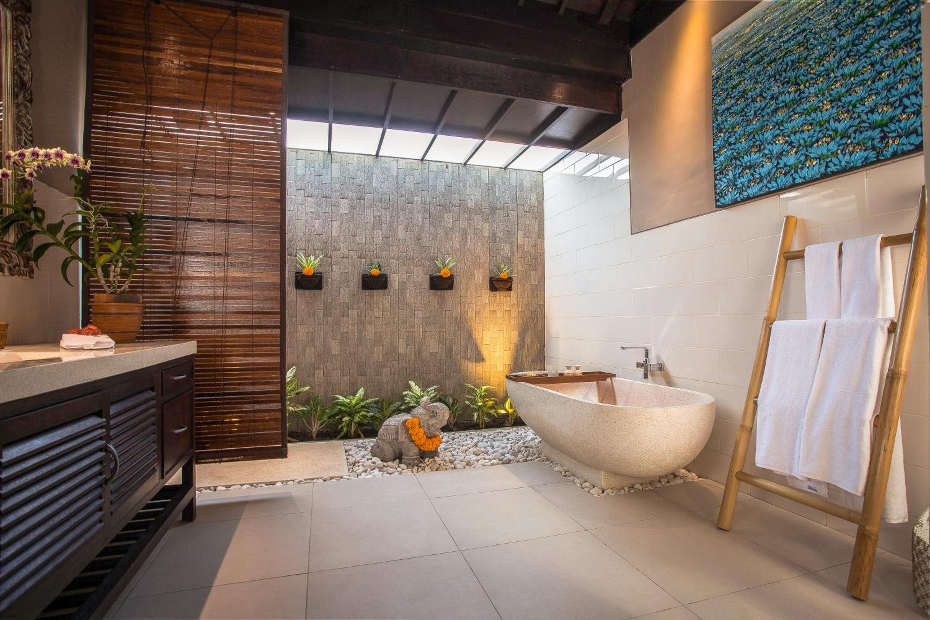 Solo Villas & Retreat