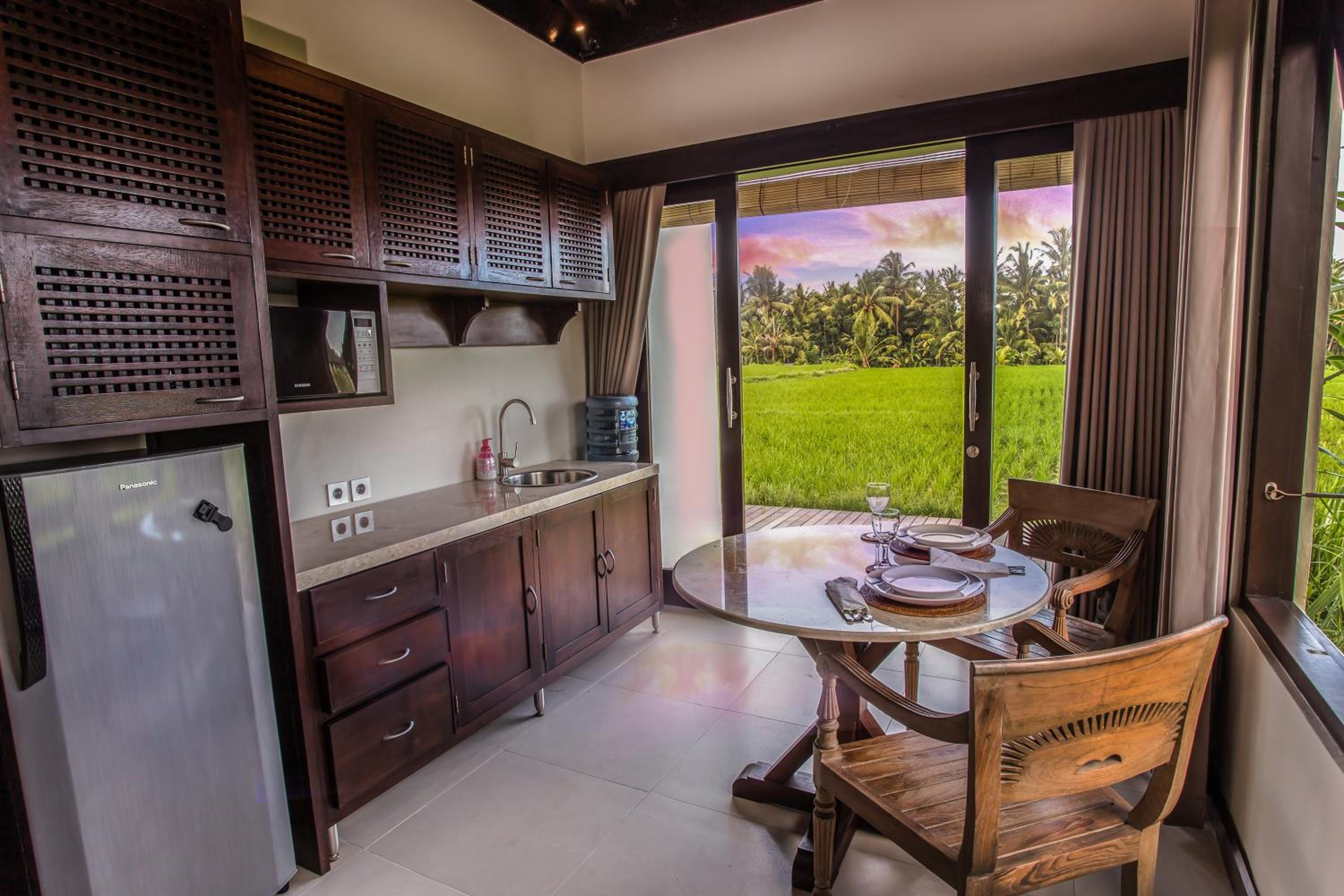 Solo Villas & Retreat