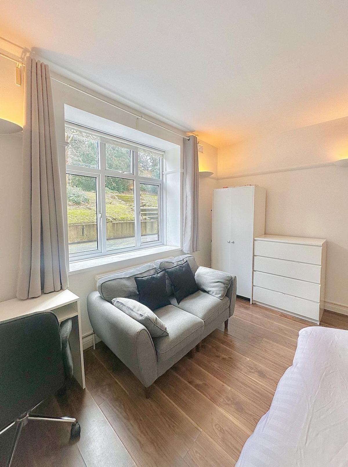 Ground floor Flat at Finchley Road
