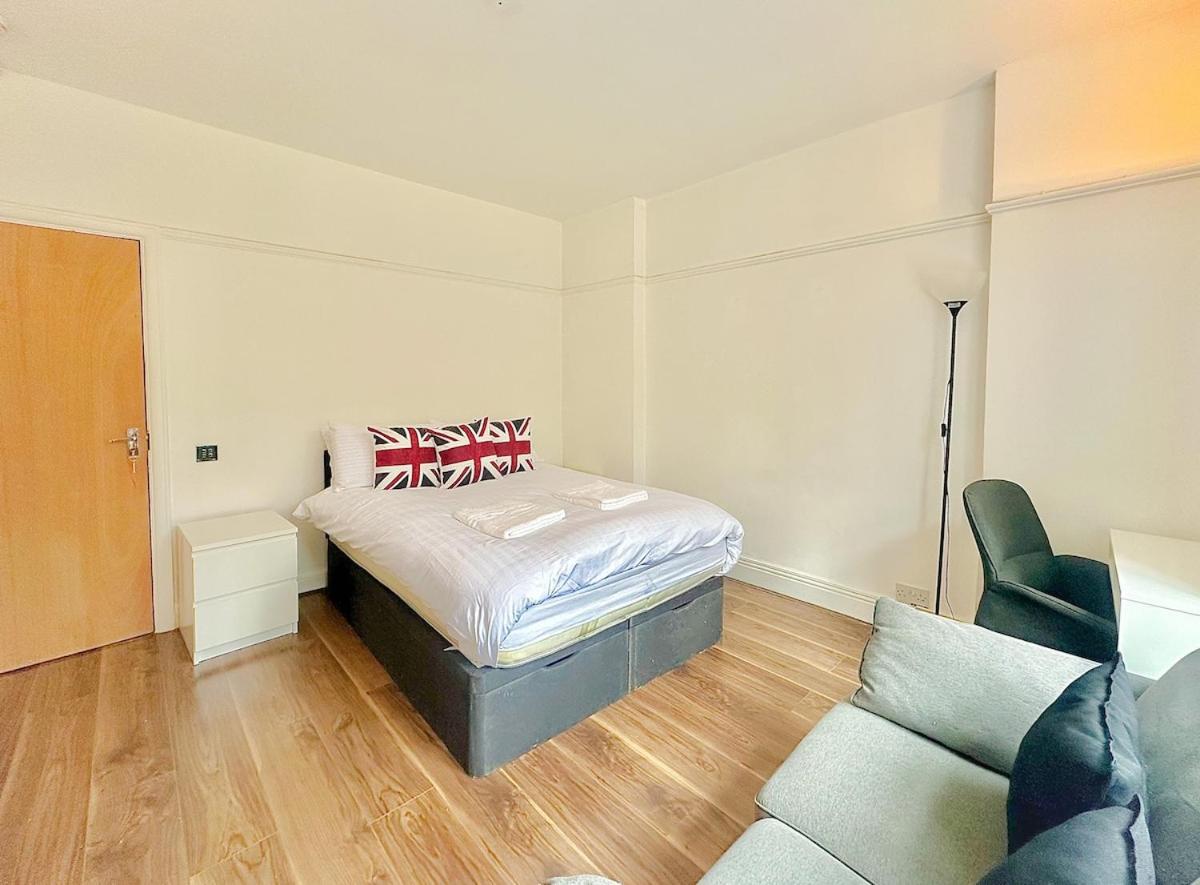 Ground floor Flat at Finchley Road