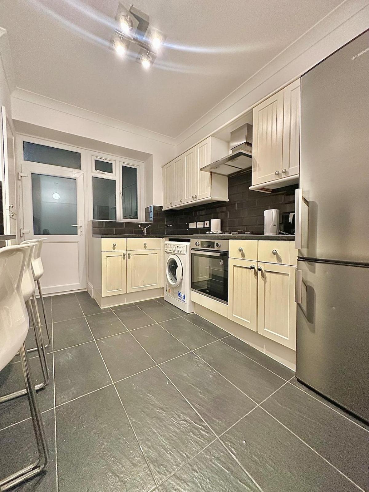 Ground floor Flat at Finchley Road