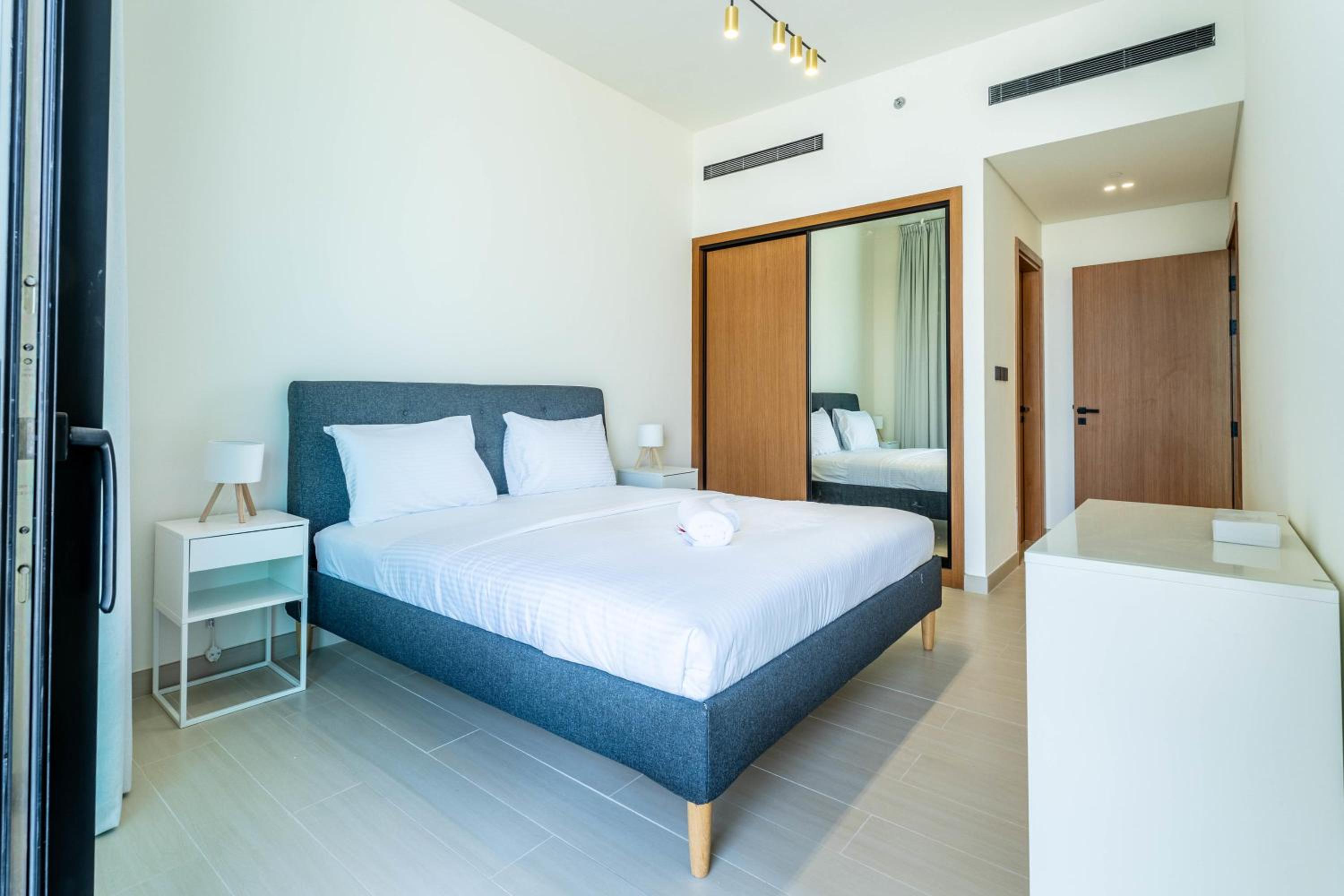 FAM Living Minimalist 1BR Gem in Binghatti Amber