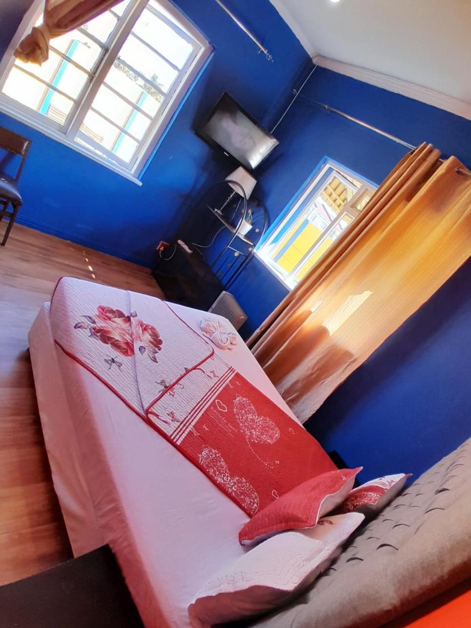 Neo & Ruks Guest Houses parow 4