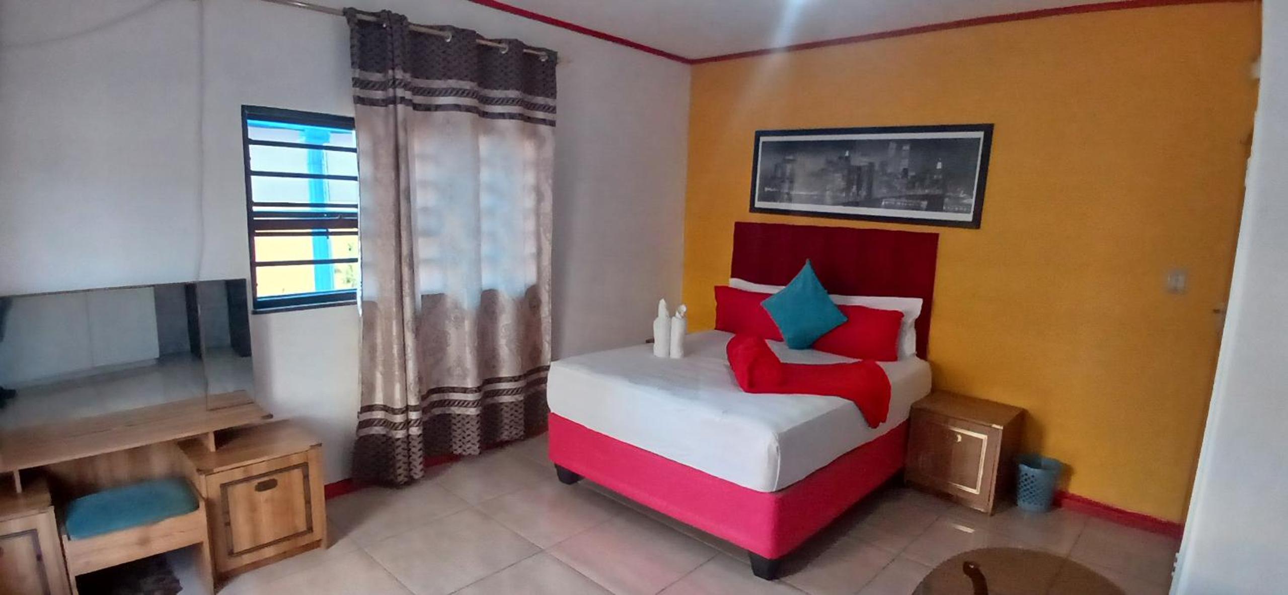 Neo & Ruks Guest Houses parow 4